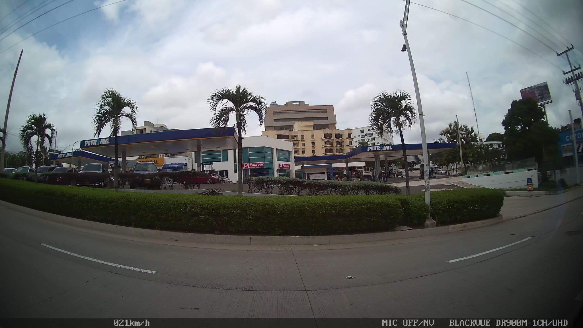 Street view near Motel Paraíso Romano, Barranquilla — © kaart_2 (CC BY-SA · Mapillary)