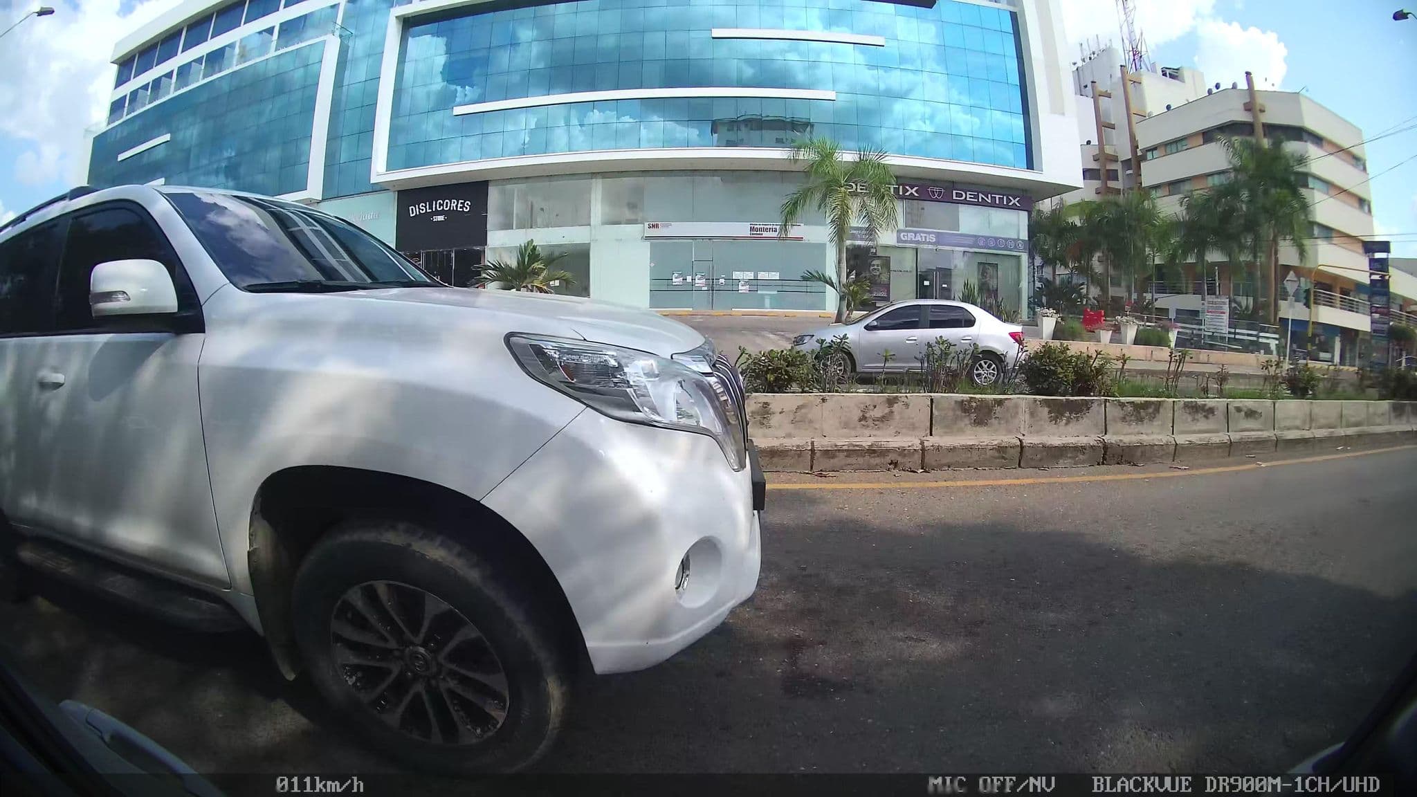 Street view near Hotel Sexta Avenida, Montería — © kaart_2 (CC BY-SA · Mapillary)