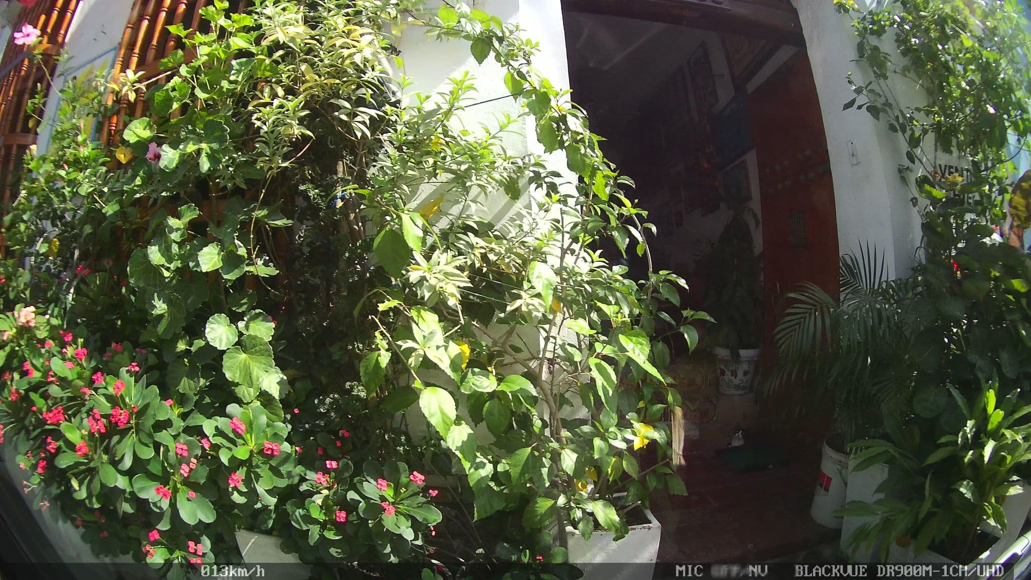 Street view near Hostal de Las Chancletas, Cartagena — © kaart_2 (CC BY-SA · Mapillary)