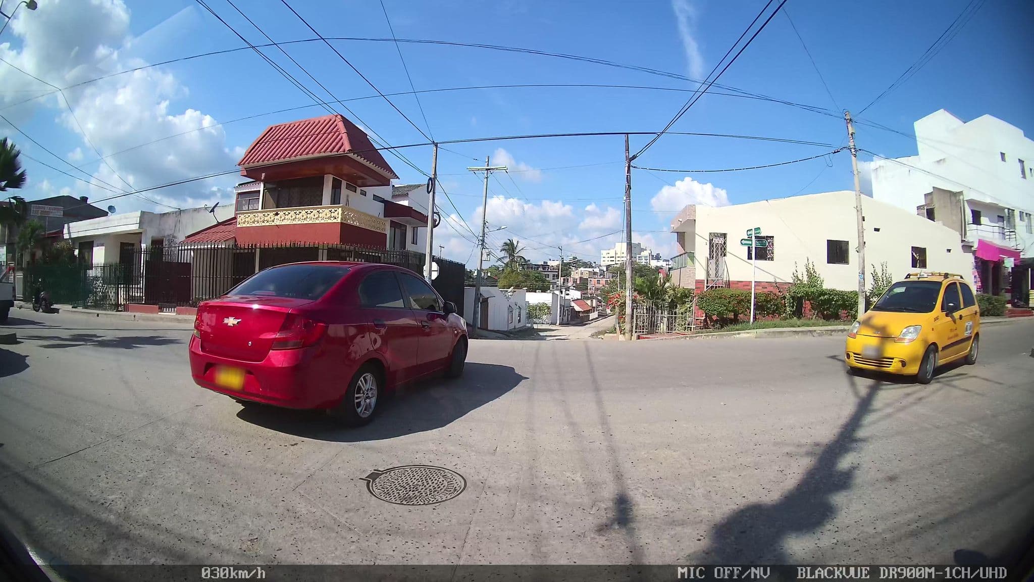 Street view near Hotel Cosmos, Sincelejo — © kaart_2 (CC BY-SA · Mapillary)