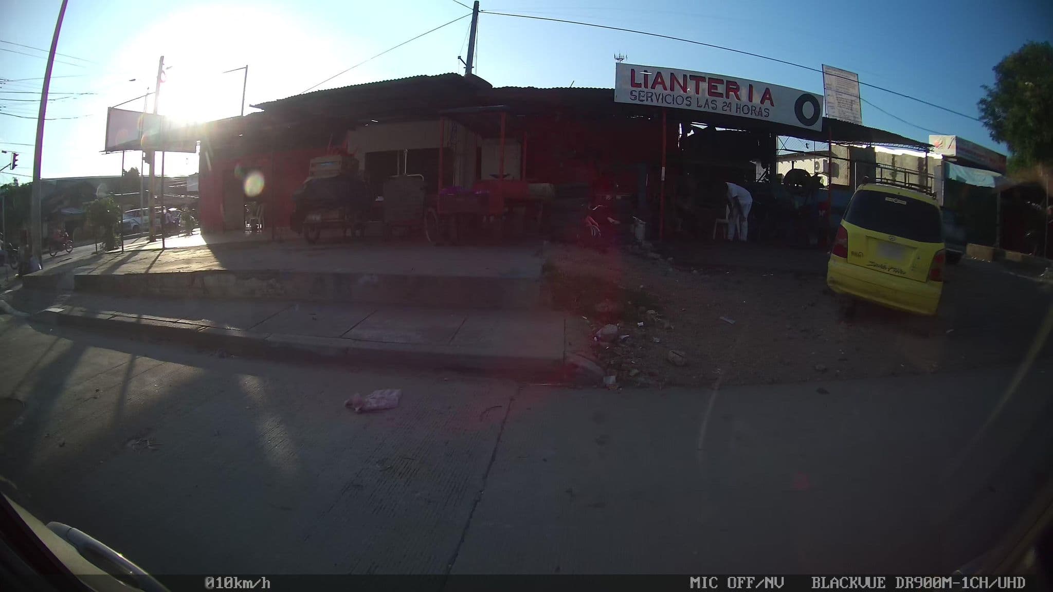 Street view near Crucero Hotel, Montería — © kaart_2 (CC BY-SA · Mapillary)