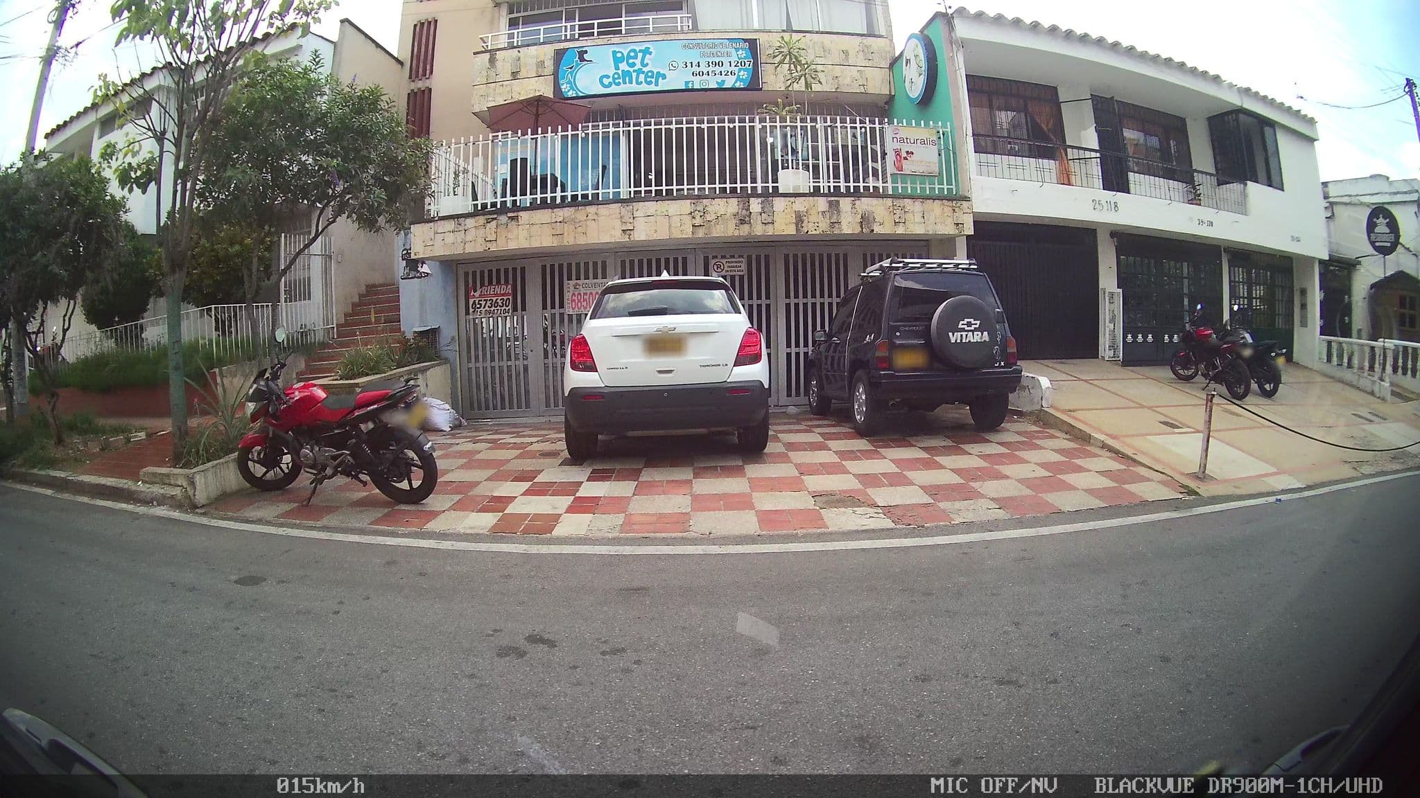 Street view near Hotel Getsemaní, Bucaramanga — © kaart_2 (CC BY-SA · Mapillary)