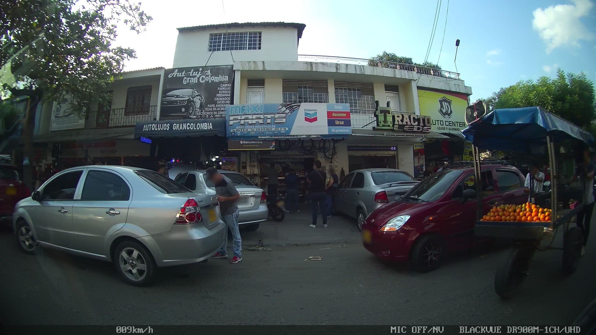 Street view near Hotel Confort Marvella, Cúcuta — © kaart_2 (CC BY-SA · Mapillary)