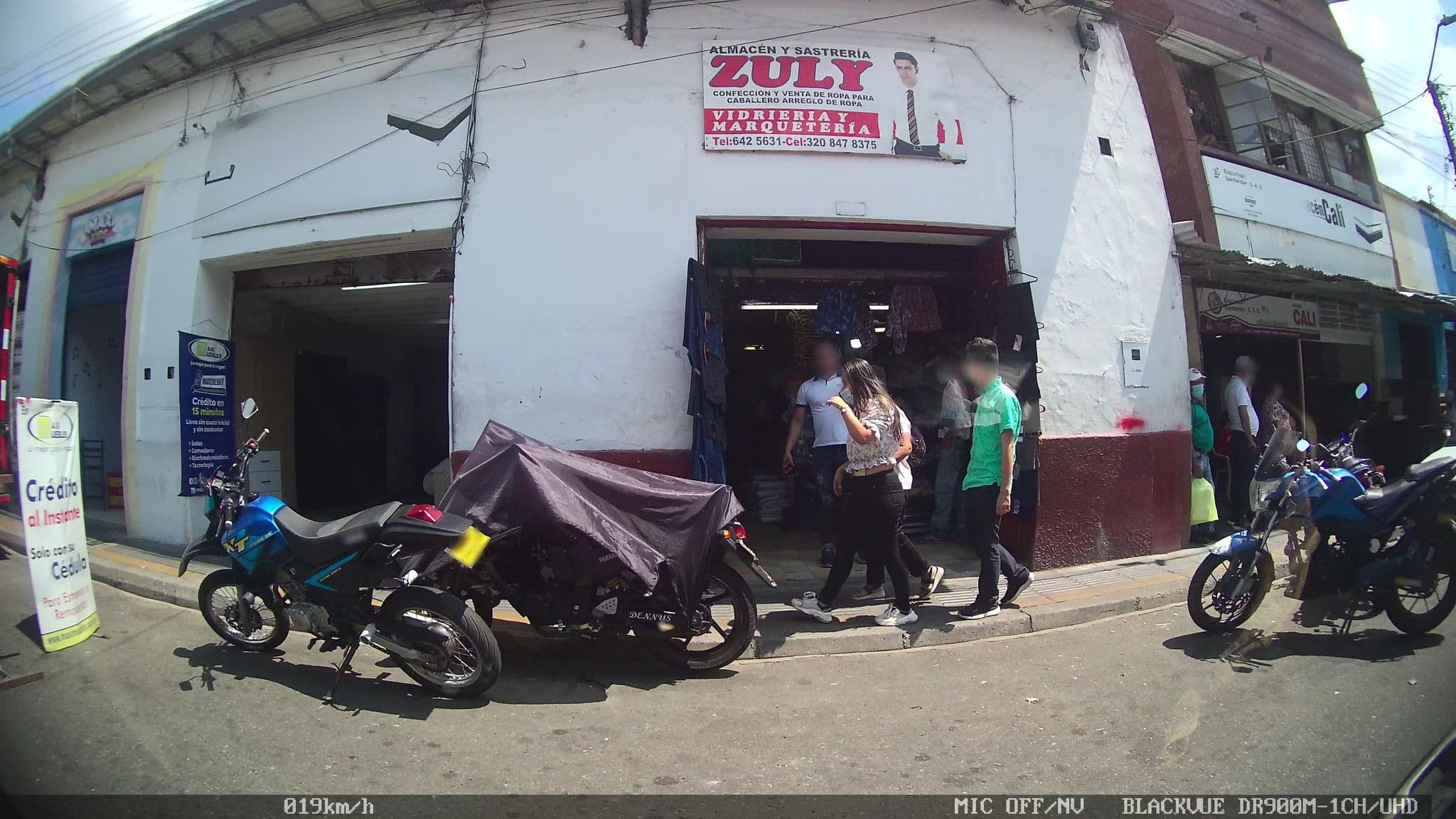 Street view near Hotel López, Bucaramanga — © kaart_2 (CC BY-SA · Mapillary)