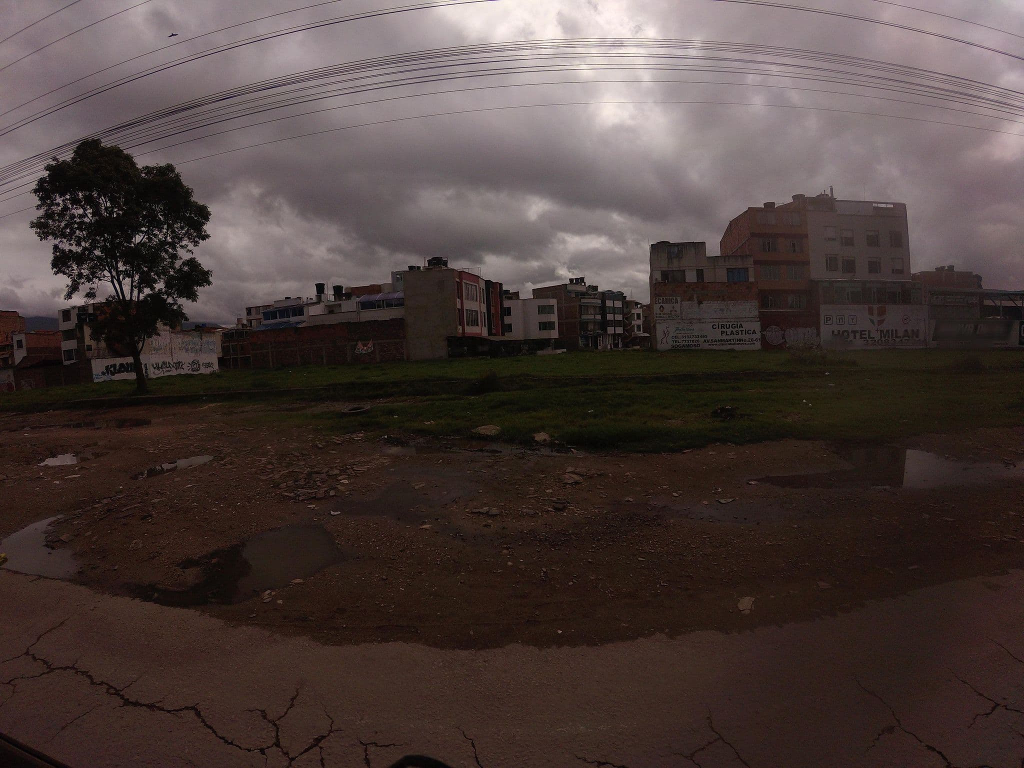 Street view near Hotel Milán, Duitama — © angoca (CC BY-SA · Mapillary)