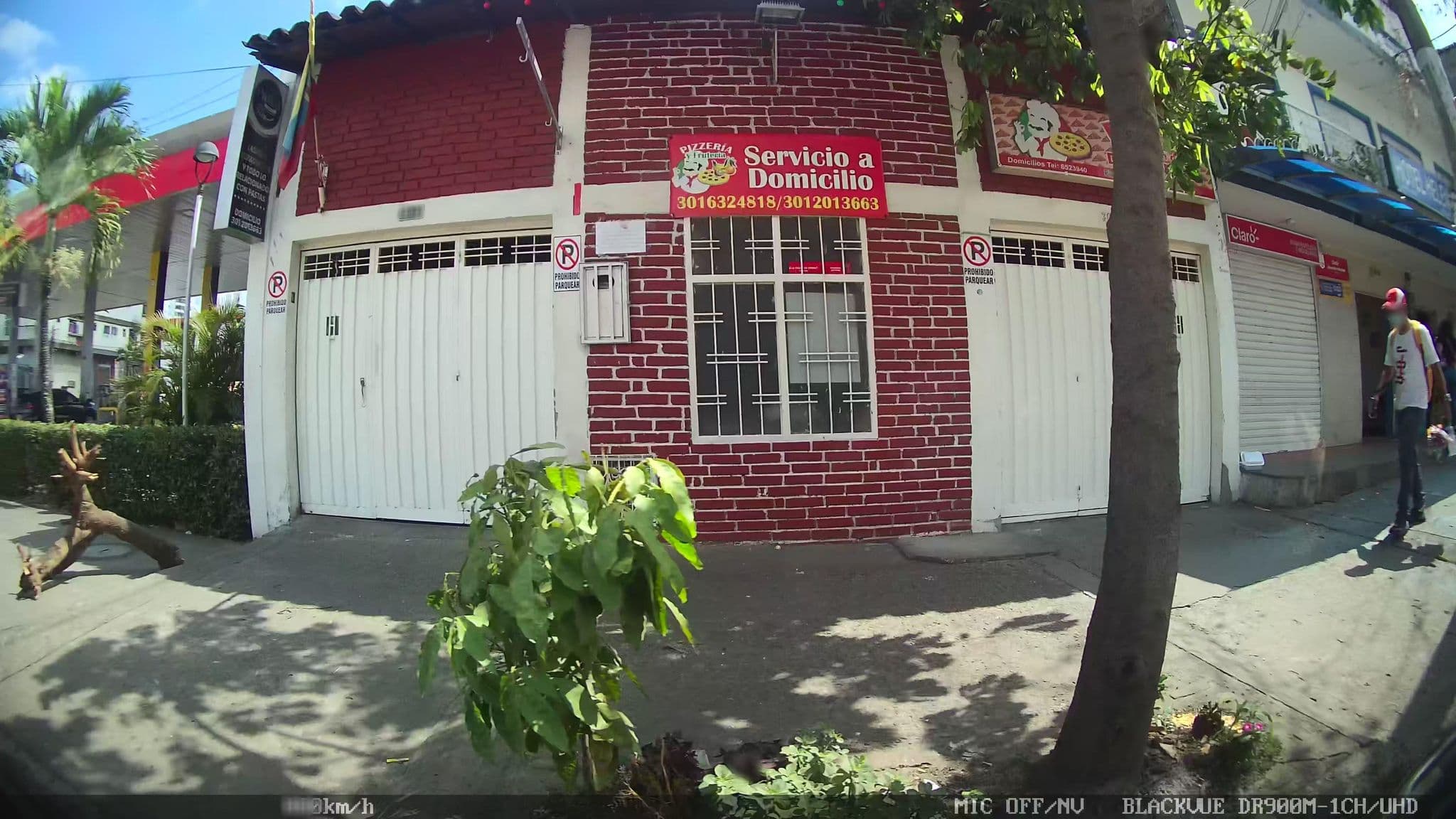 Street view near Hotel Residencias Helena, Bucaramanga — © kaart_2 (CC BY-SA · Mapillary)