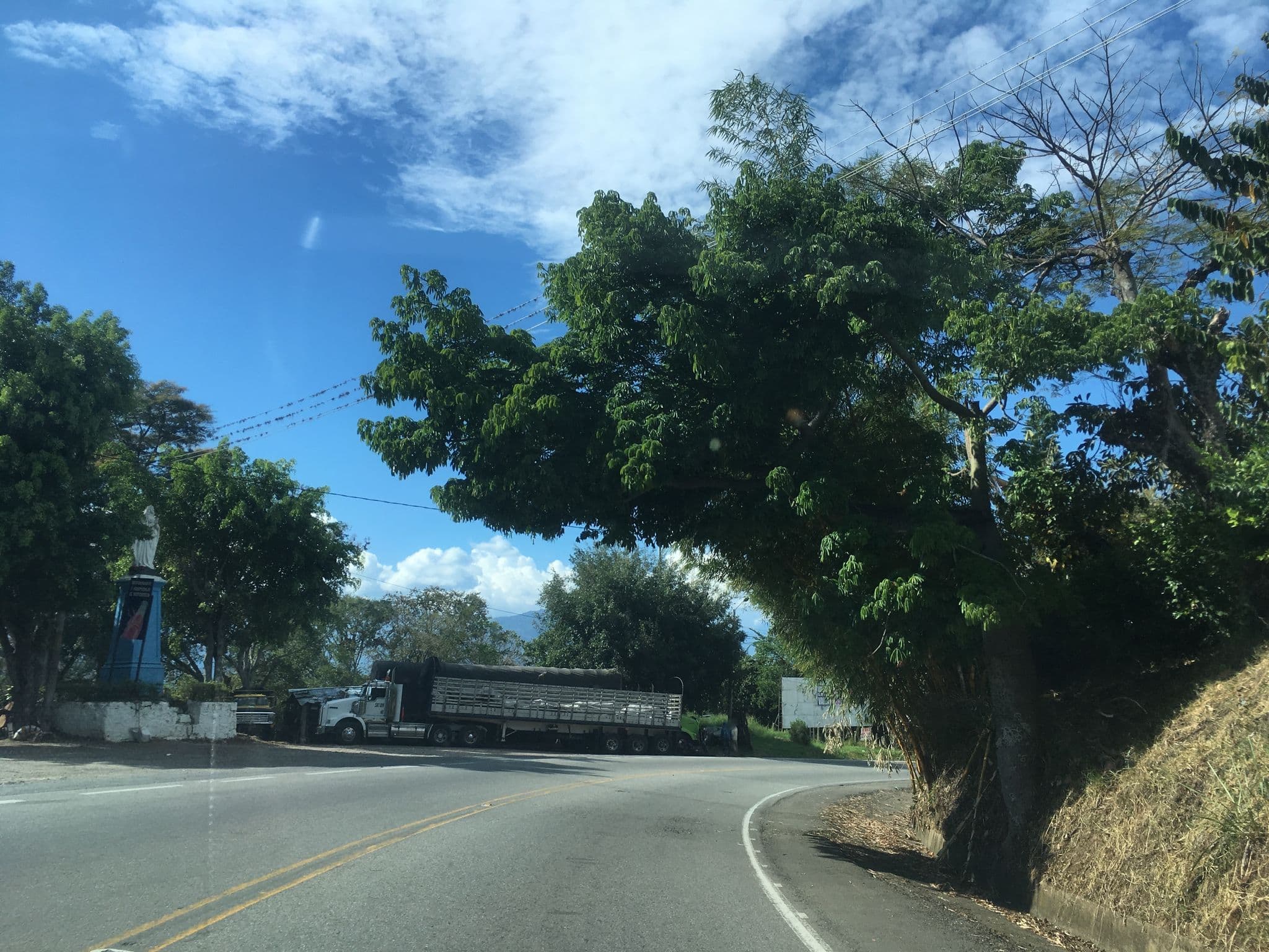 Street view near Zuansinca, Socorro — © nicovargas (CC BY-SA · Mapillary)