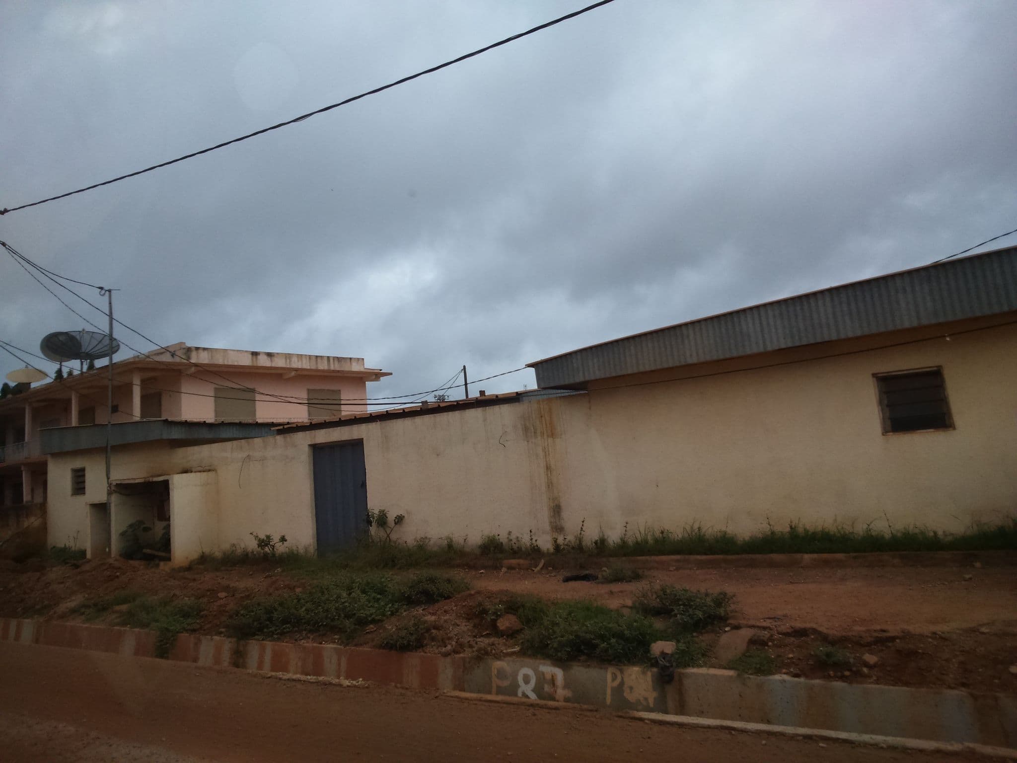 Street view near Hôtel GBI, Abengourou — © abenesit (CC BY-SA · Mapillary)