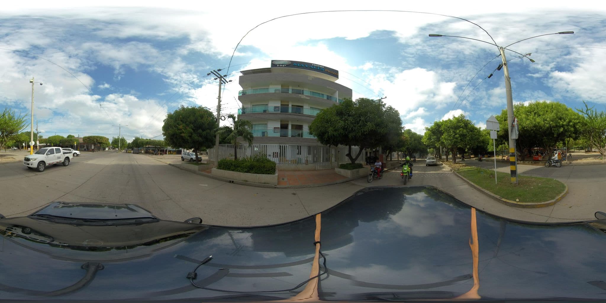 Street view near Hotel Metropolitano Plaza, Valledupar — © ramosgluis (CC BY-SA · Mapillary)