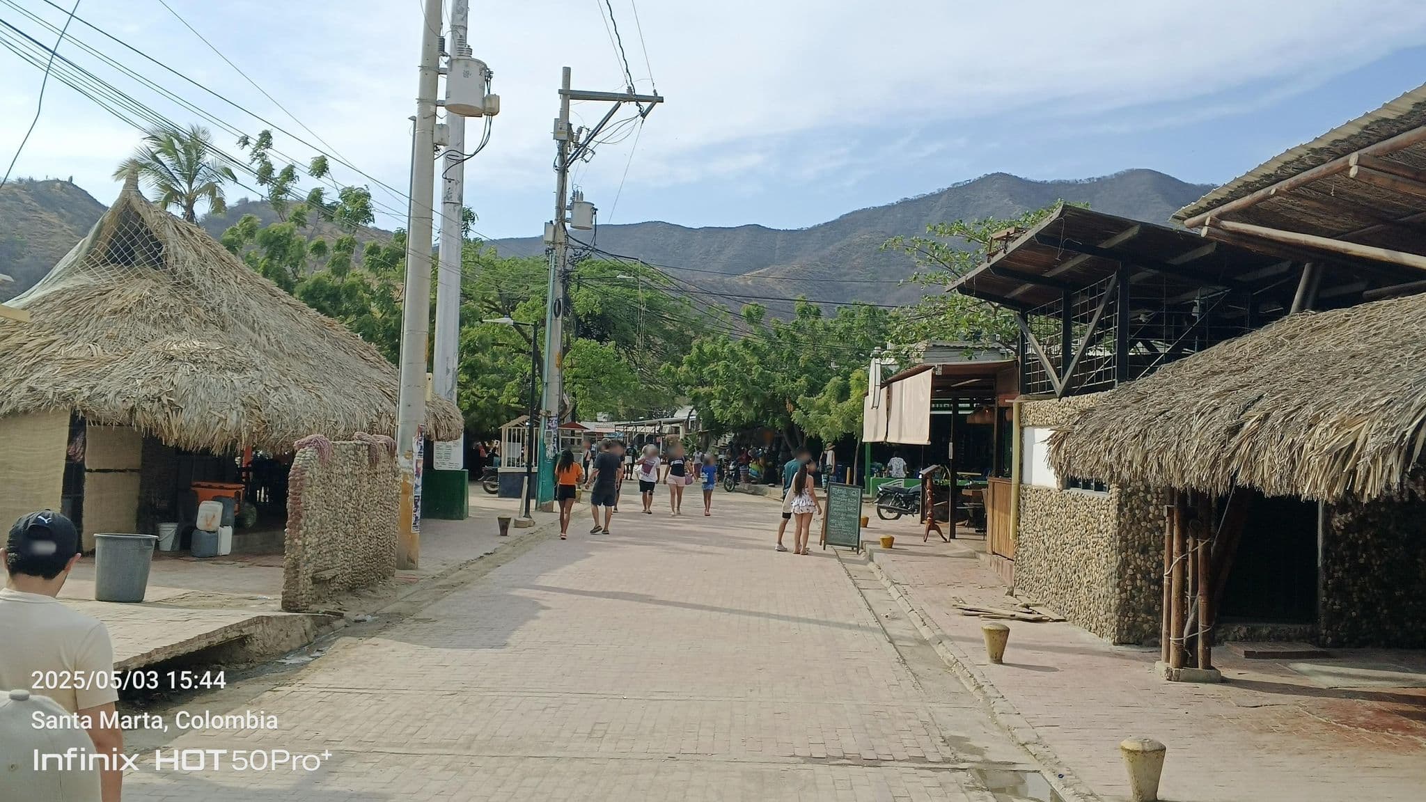 Street view near Casa Blanca, Santa Marta — © ljtoro (CC BY-SA · Mapillary)