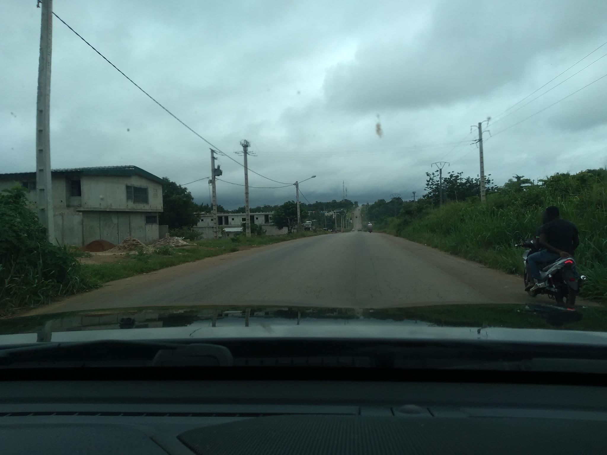 Street view near Dekeim Hotel, Gagnoa — © racky (CC BY-SA · Mapillary)