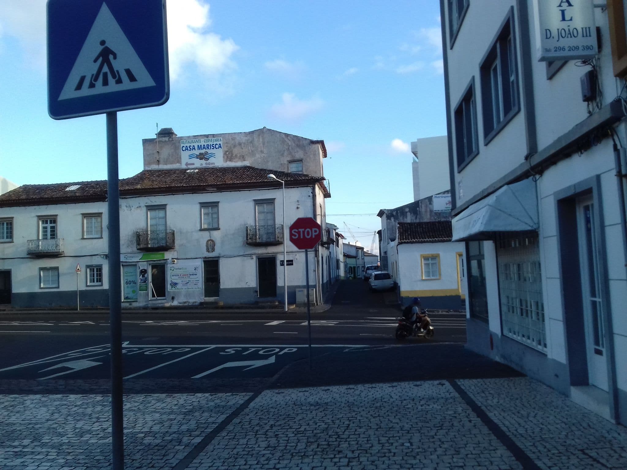 Street view near Residencia D. João III, Fajã de Baixo — © zeylmans (CC BY-SA · Mapillary)