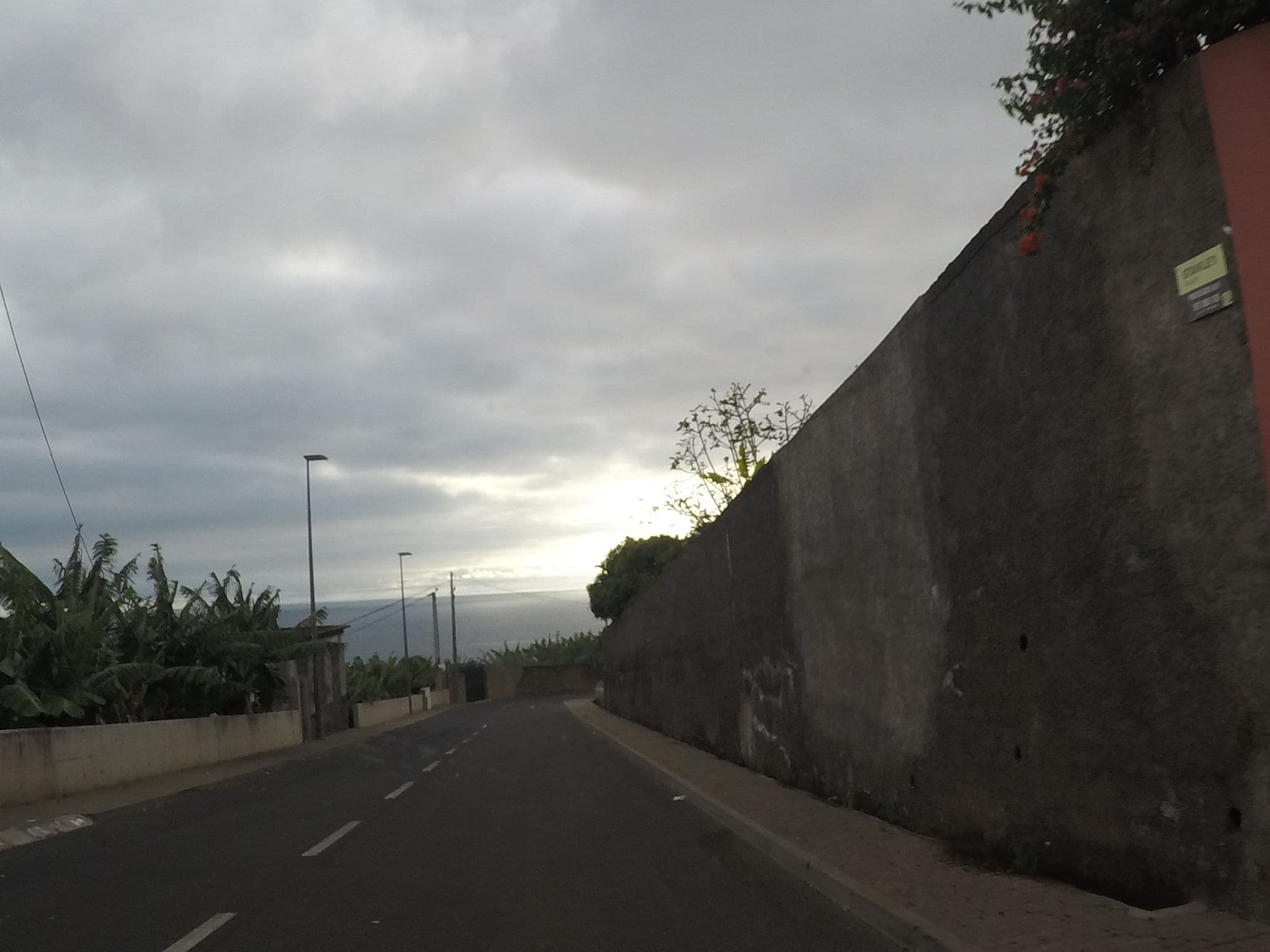 Street view near Villa Vitória, Câmara de Lobos — © nunocaldeira (CC BY-SA · Mapillary)