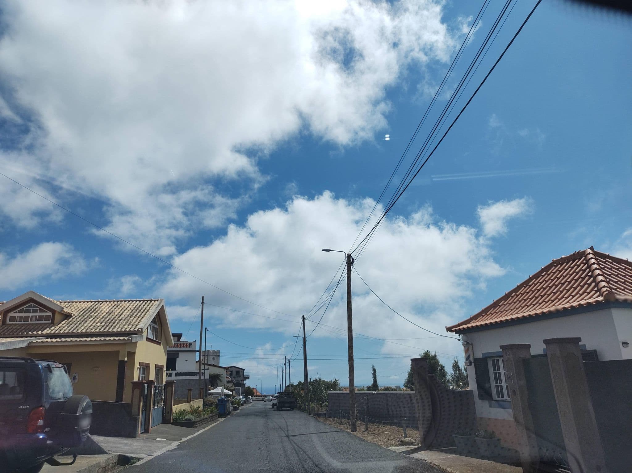 Street view near Casa das Sicas, Fajã da Ovelha — © thetornado76 (CC BY-SA · Mapillary)