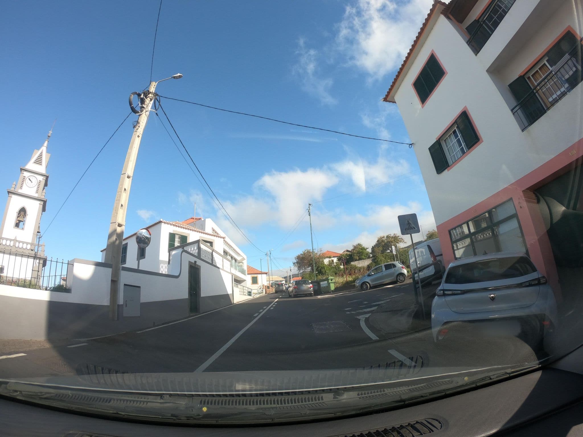 Street view near Sunrise Apartments, Arco da Calheta — © filipesilva (CC BY-SA · Mapillary)