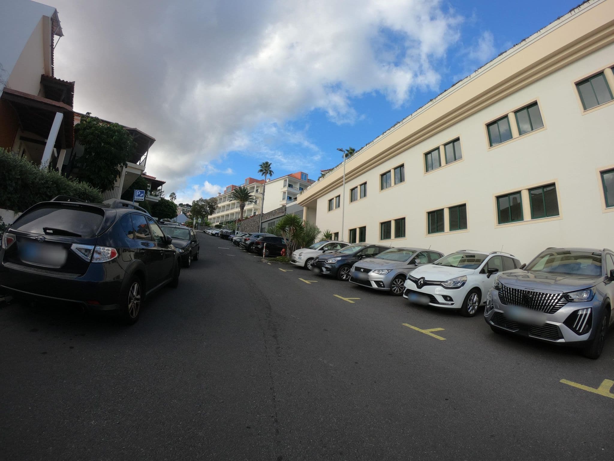 Street view near Canico Bay Club Hotel, Caniço — © filipesilva (CC BY-SA · Mapillary)