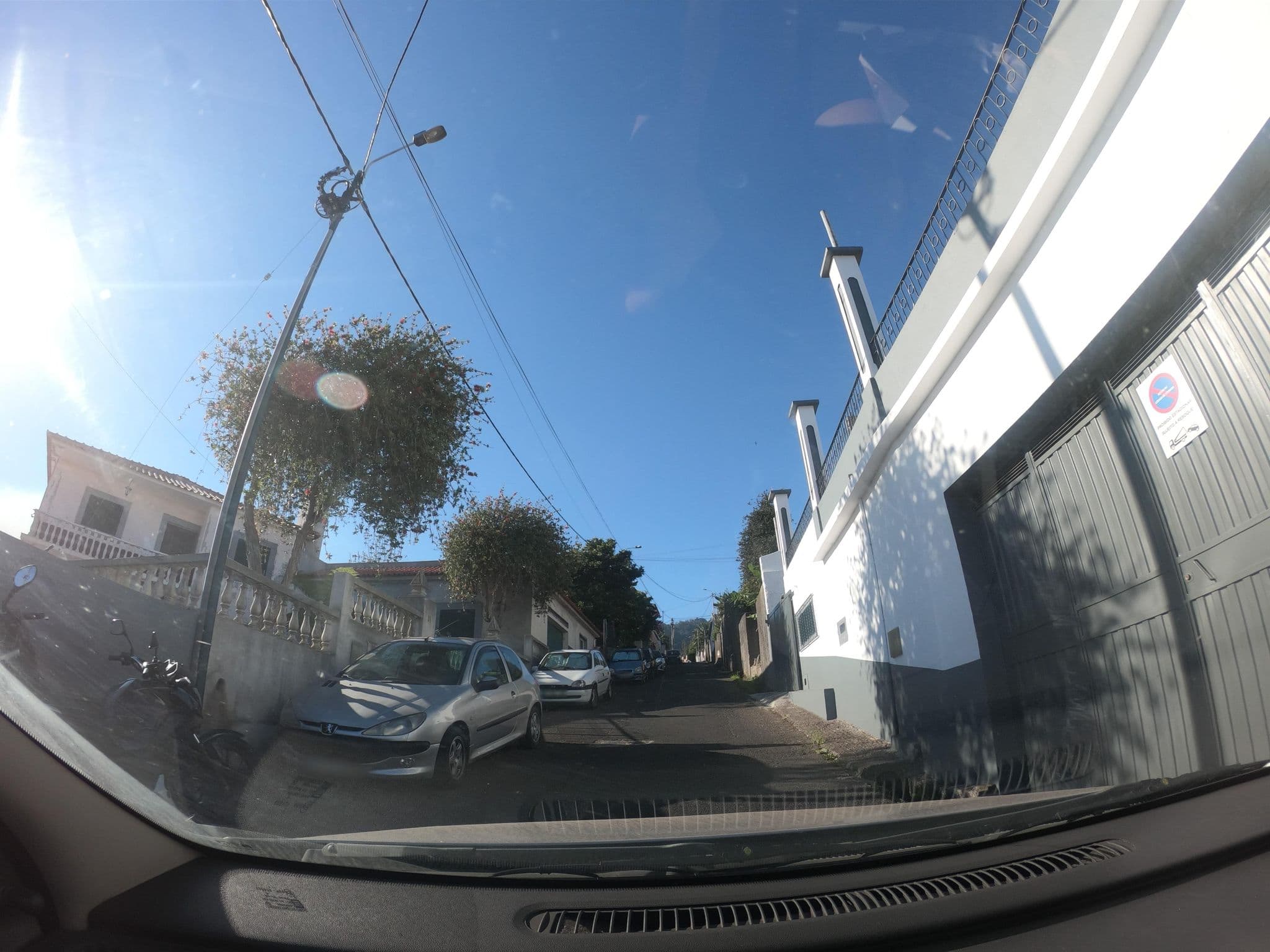 Street view near Melo & Rafael - Montagens e Reparações de Equipamentos Hoteleiros, Santo António — © filipesilva (CC BY-SA · Mapillary)