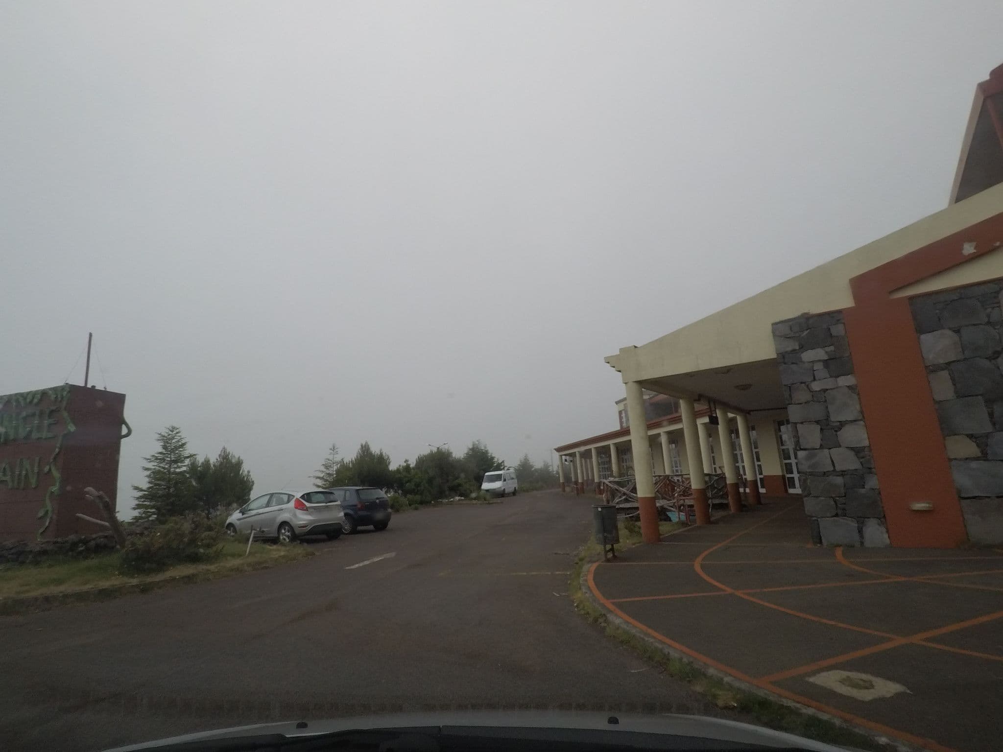 Street view near Hotel Pico da Urze, Arco da Calheta — © nunocaldeira (CC BY-SA · Mapillary)