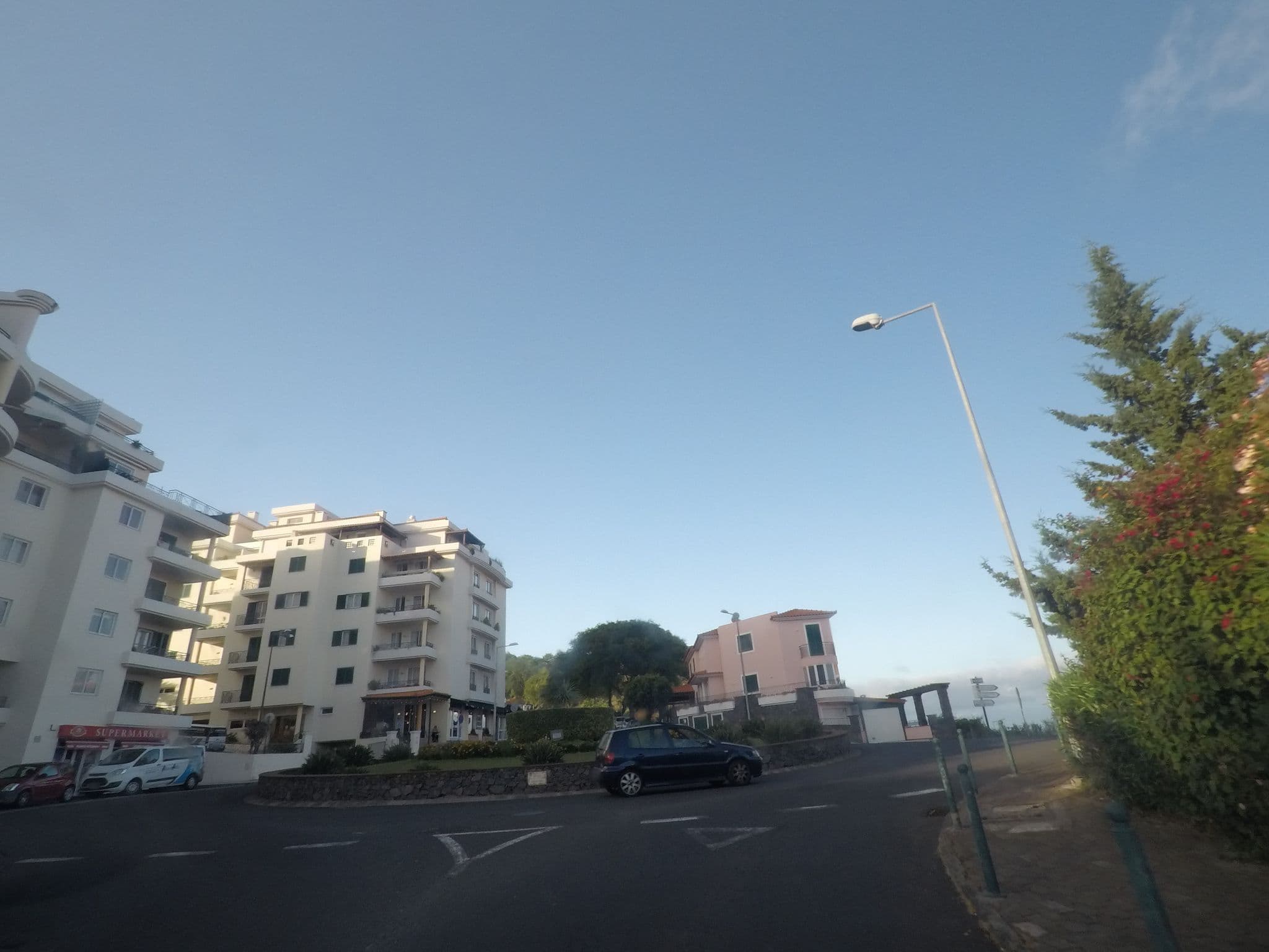 Street view near Apartamento Canico Mar, Caniço — © geouma (CC BY-SA · Mapillary)
