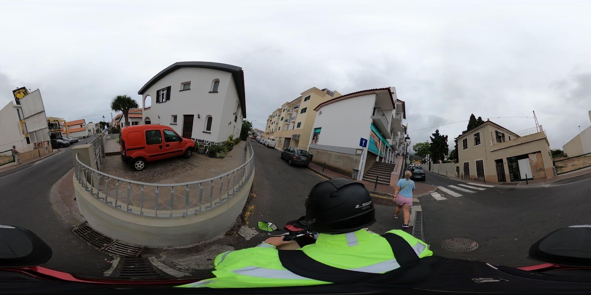Street view near Residencial A Lareira, Caniço — © PedroSantos (CC BY-SA · Mapillary)