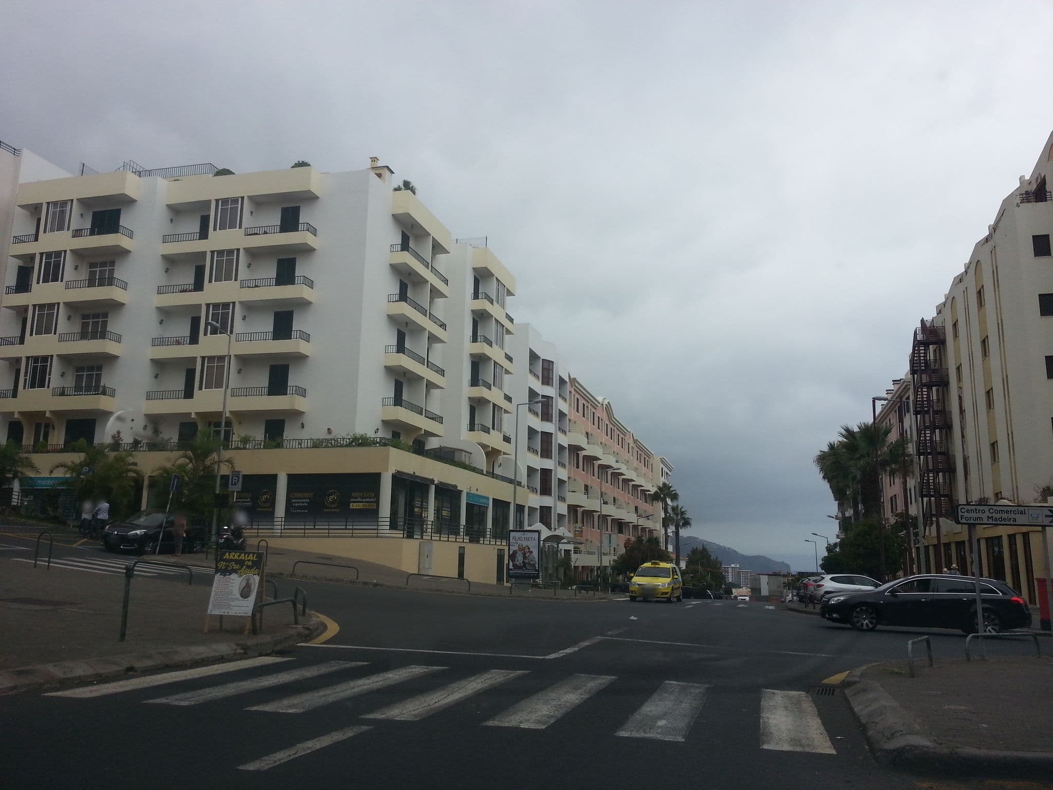 Street view near Ajuda Madeira Hotel, São Martinho — © joana (CC BY-SA · Mapillary)