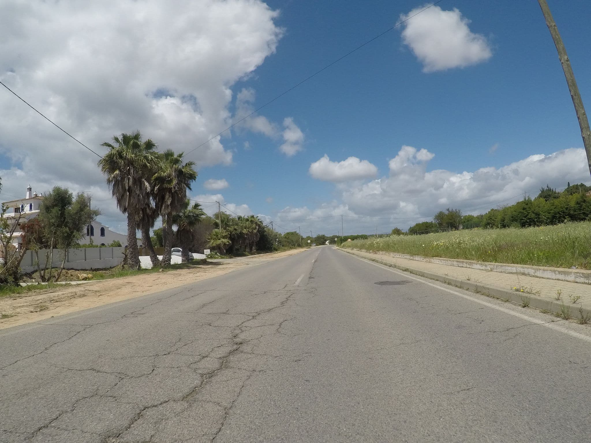 Street view near Quinta Da Terruta, Pêra — © chrisbeddow (CC BY-SA · Mapillary)