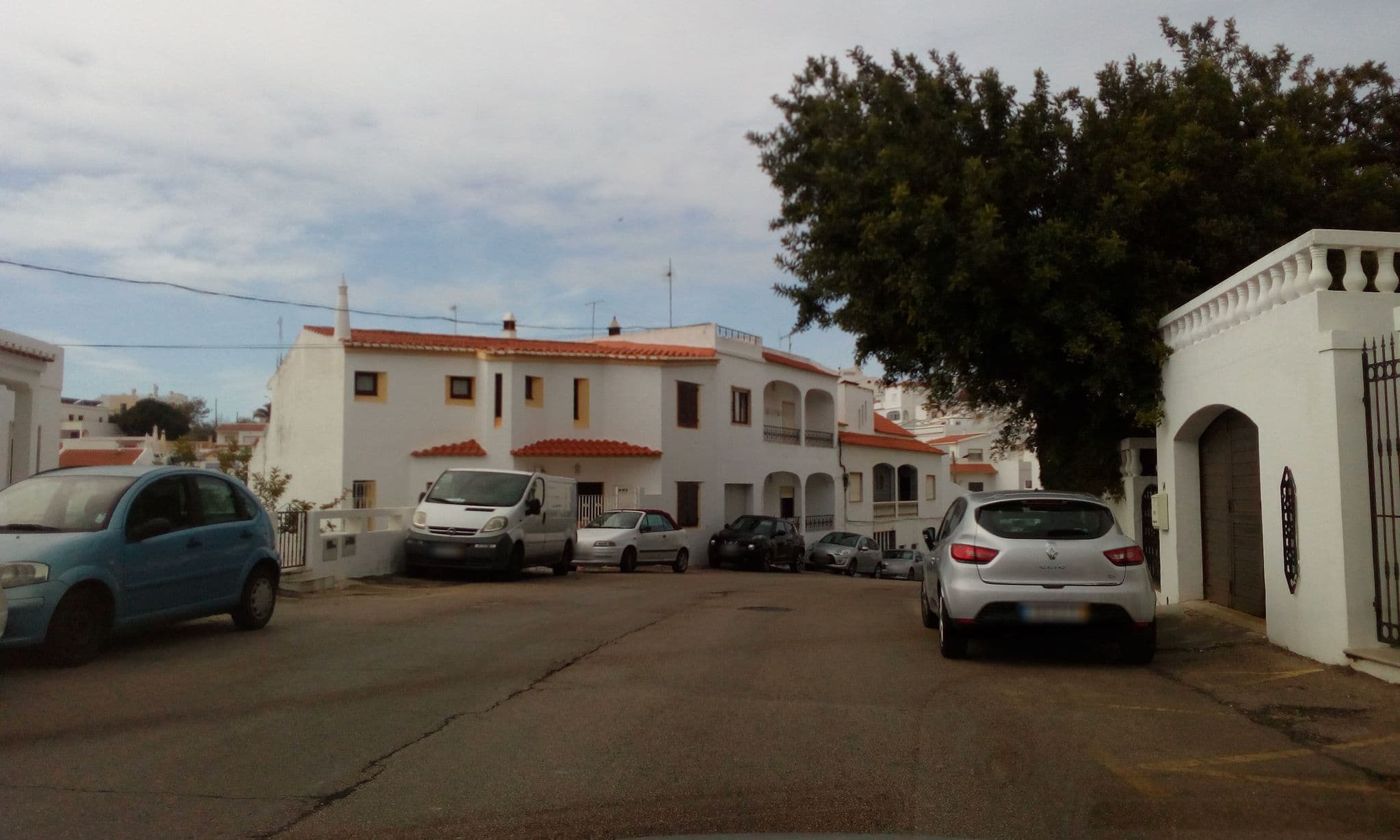 Street view near Cerro Mar Hotel Albufeira, Albufeira — © micmin1972 (CC BY-SA · Mapillary)