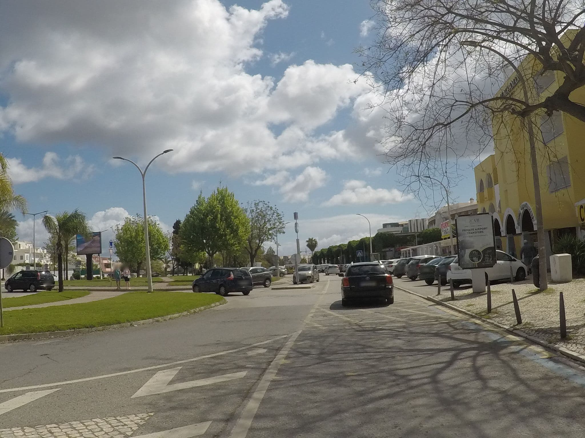 Street view near Alagoamar Hotel Apartemento, Albufeira — © chrisbeddow (CC BY-SA · Mapillary)