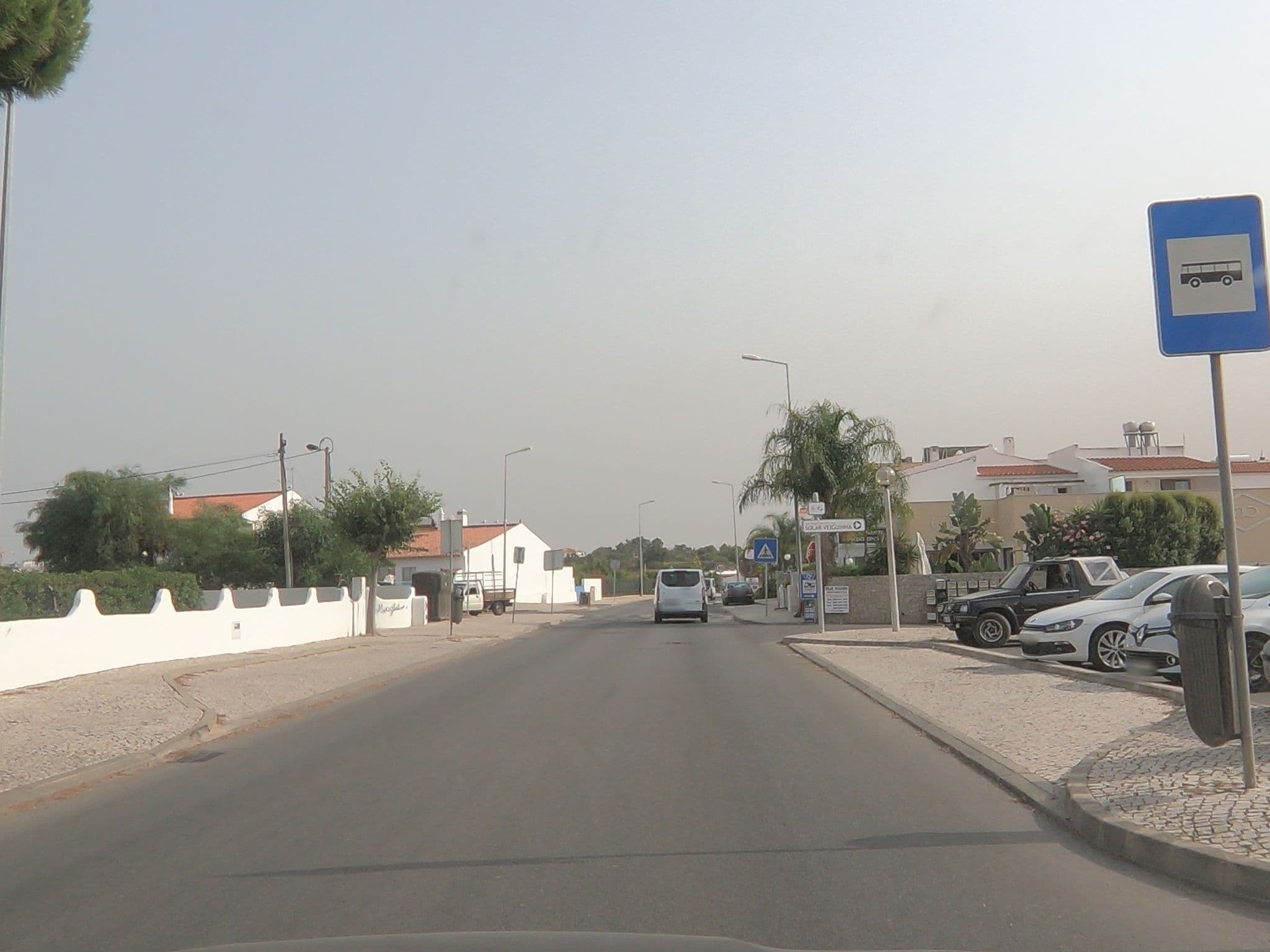 Street view near Vila Mimosa - Empreendimentos Turísticos, Guia — © sanjorgepinho (CC BY-SA · Mapillary)