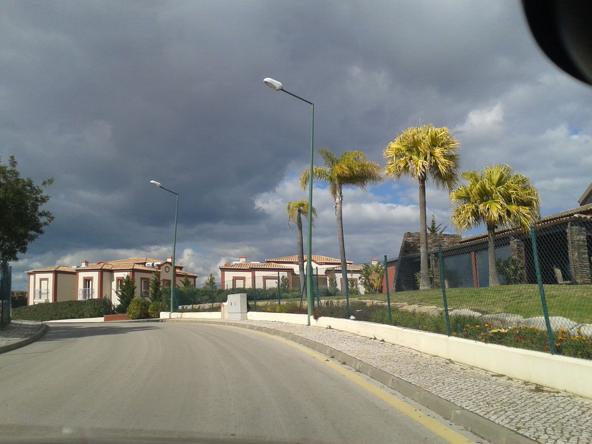 Street view near Vale da Pinta, Pestana Golf Resort, Estômbar — © rudolfmayer (CC BY-SA · Mapillary)