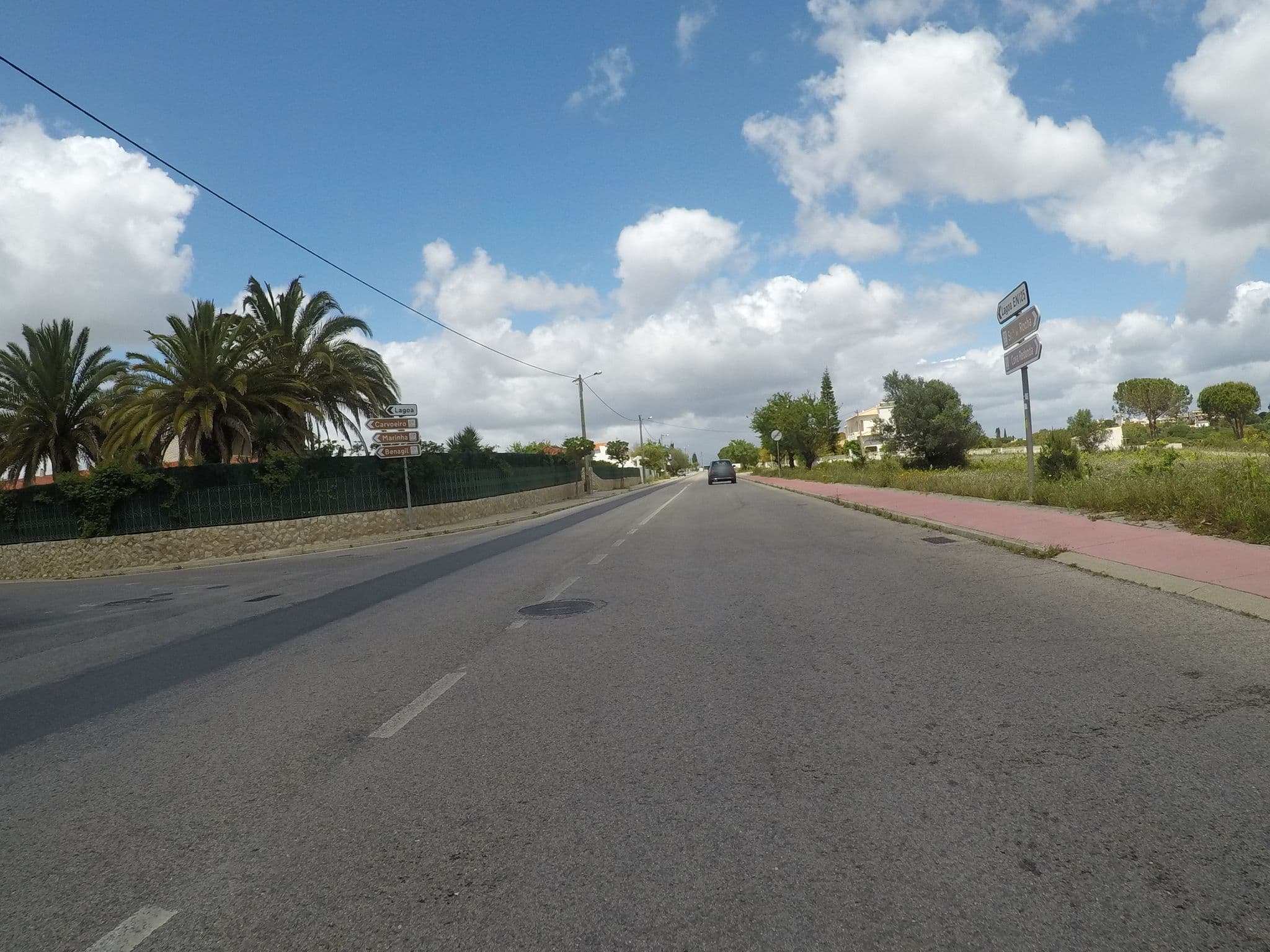 Street view near Villa Paraiso, Porches — © chrisbeddow (CC BY-SA · Mapillary)
