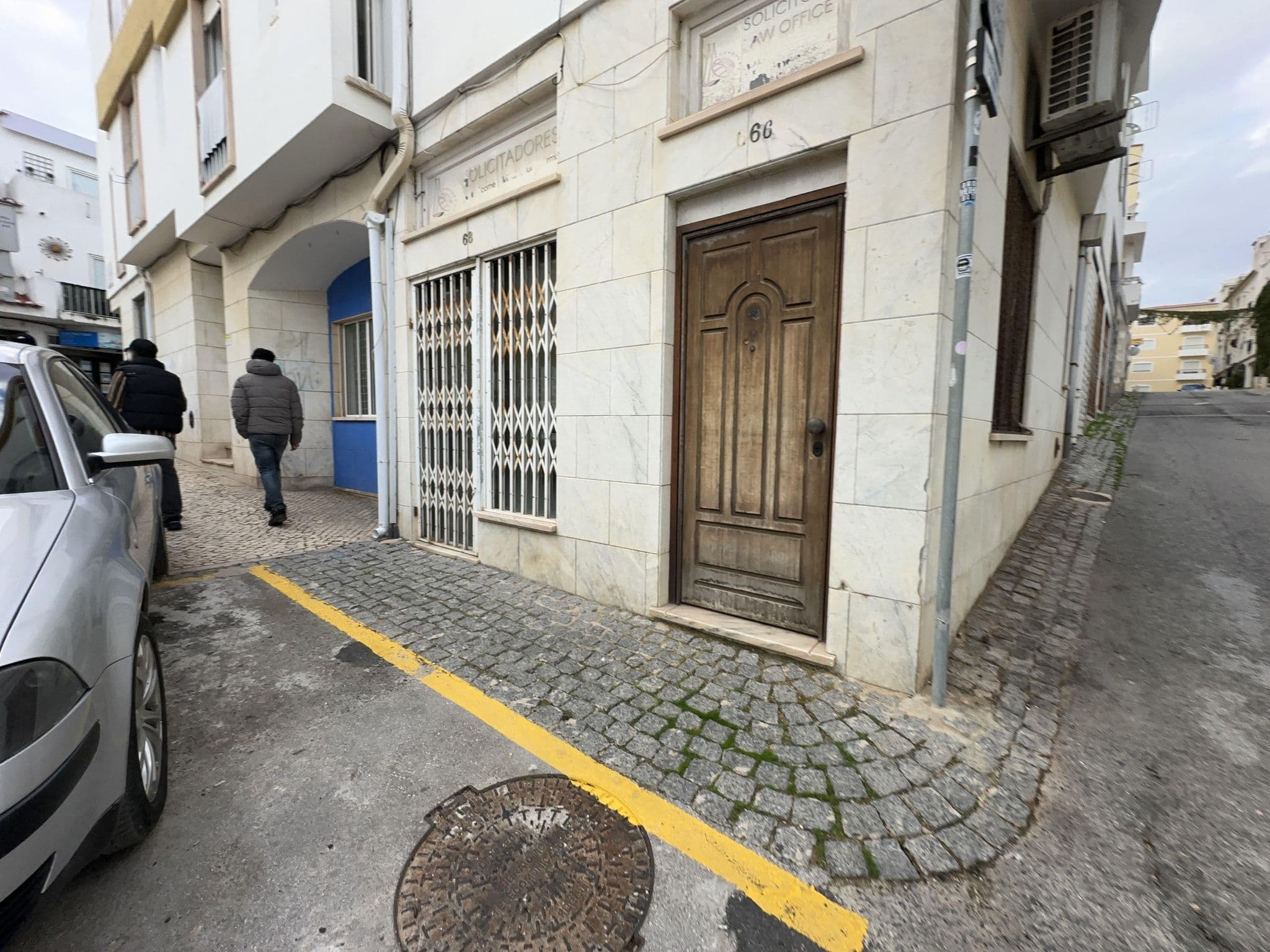 Street view near Casa da Praia (AirBnB), Lagos — © varun959 (CC BY-SA · Mapillary)