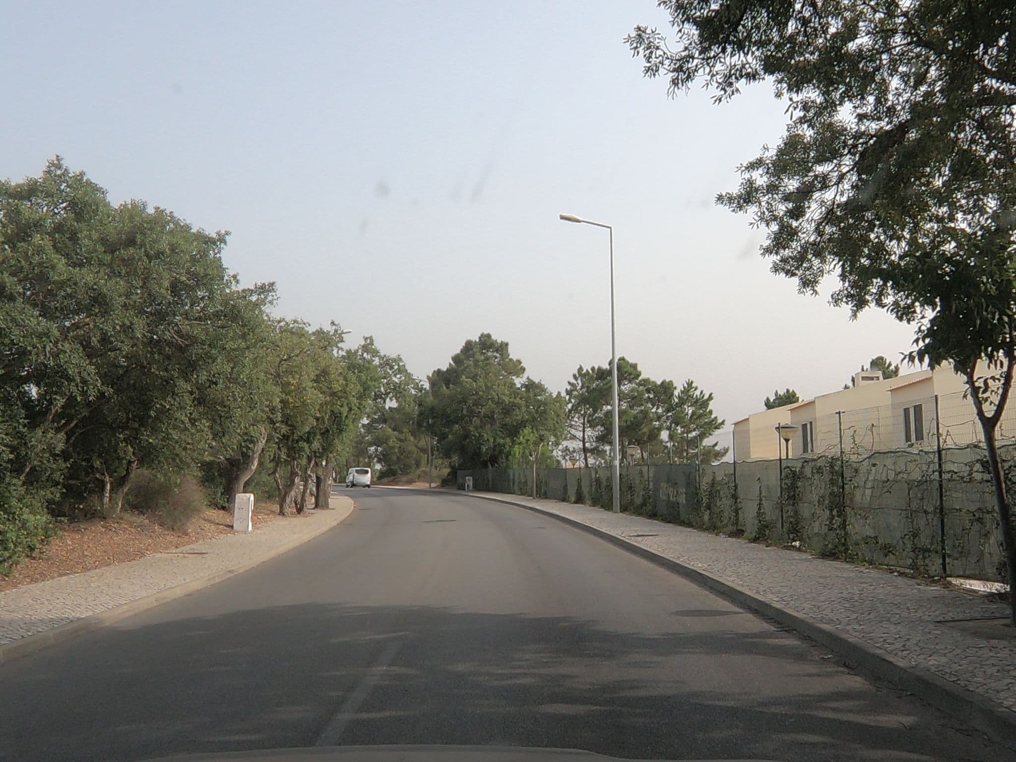 Street view near Glenridge Beach Resort, Armação de Pêra — © sanjorgepinho (CC BY-SA · Mapillary)