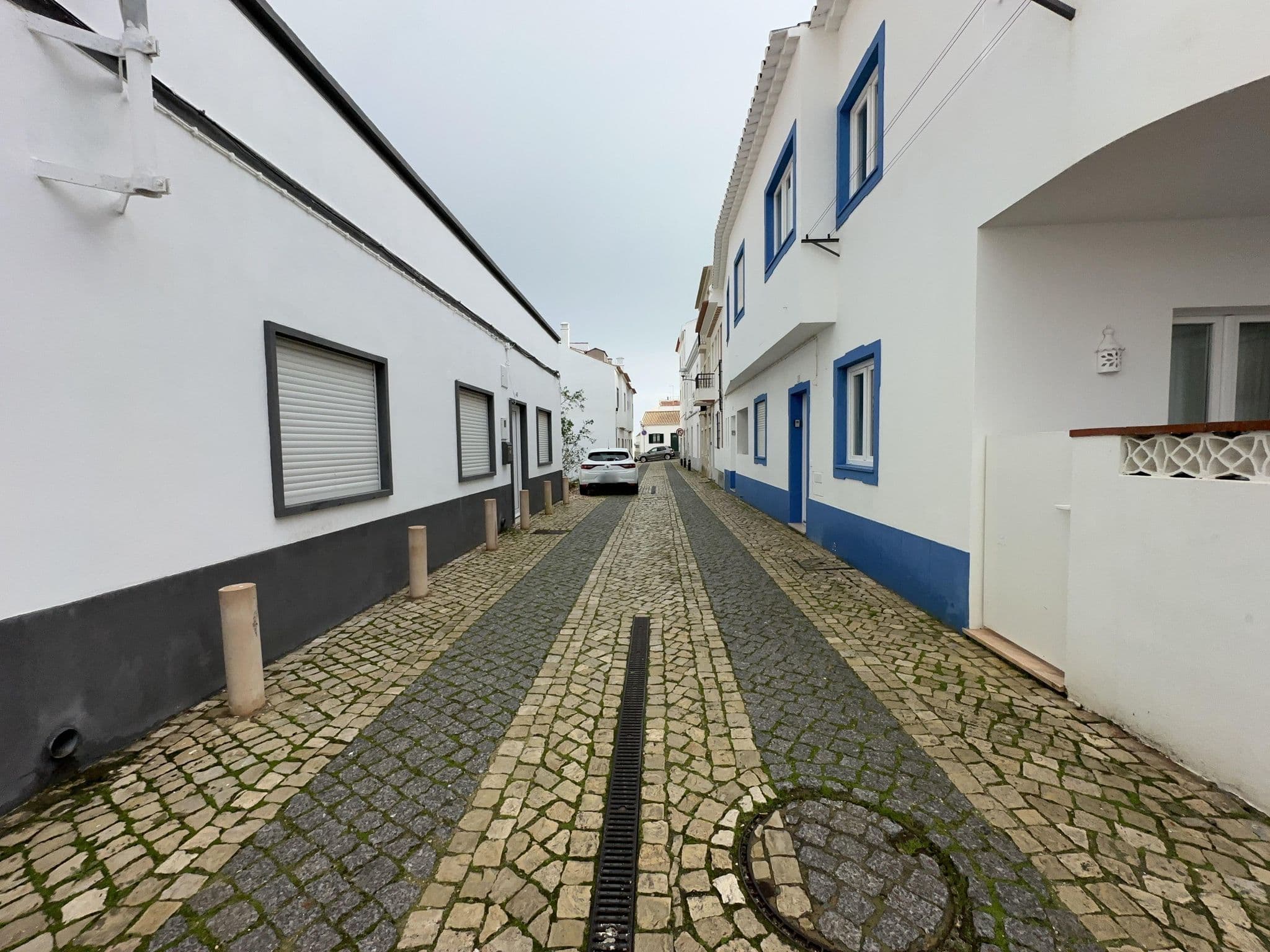 Street view near Lagos Shared Rooms, Lagos — © varun959 (CC BY-SA · Mapillary)