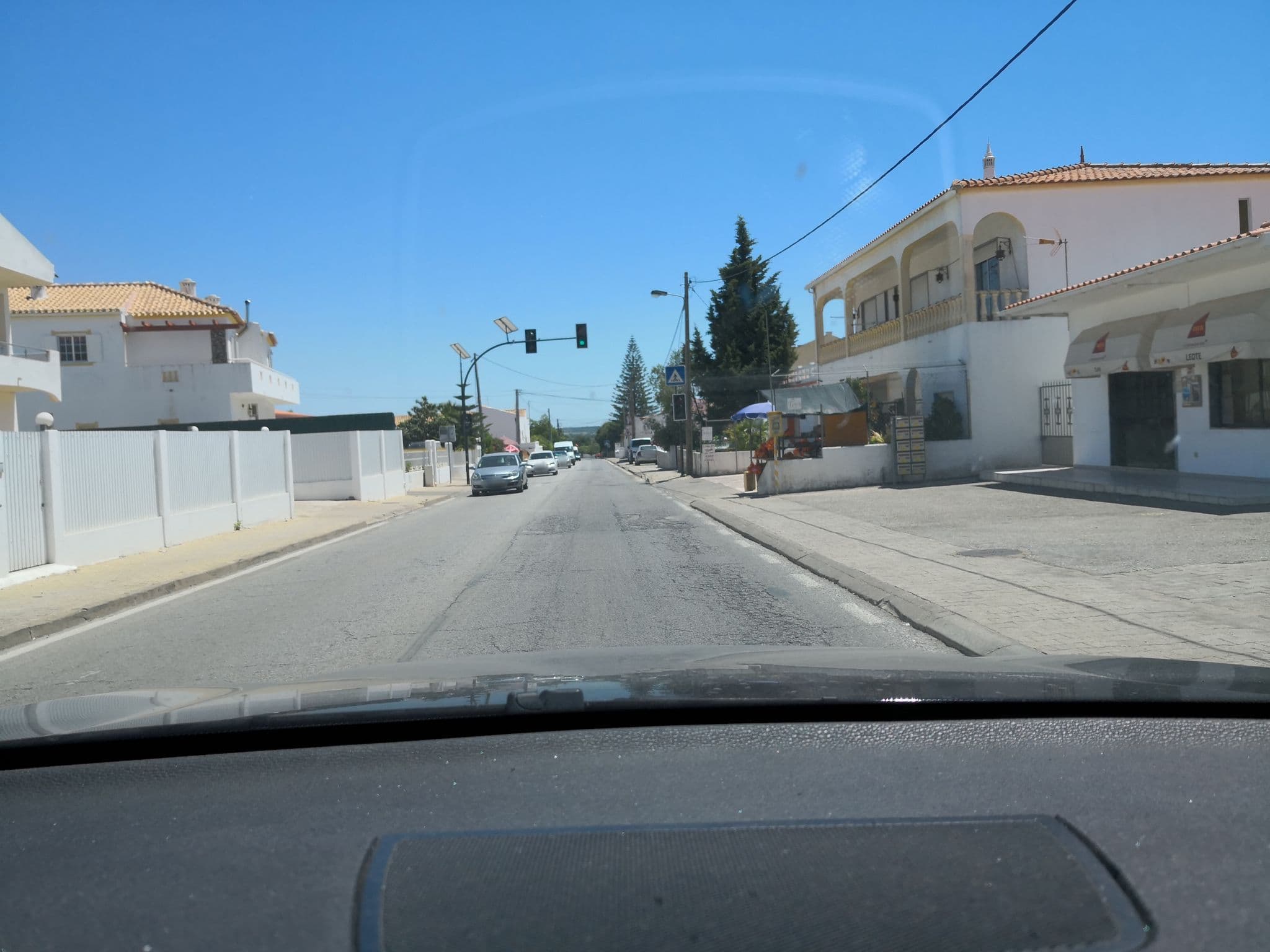 Street view near Ifrm Pata Village Self Catering, Olhos de Água — © sanjorgepinho (CC BY-SA · Mapillary)