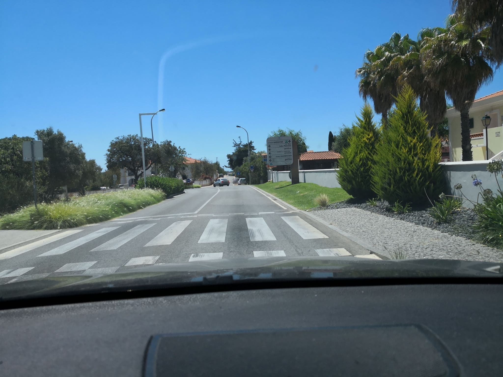 Street view near Résidence premium Pierre & Vacances Longevity Cegonha Country Club, Boliqueime — © sanjorgepinho (CC BY-SA · Mapillary)