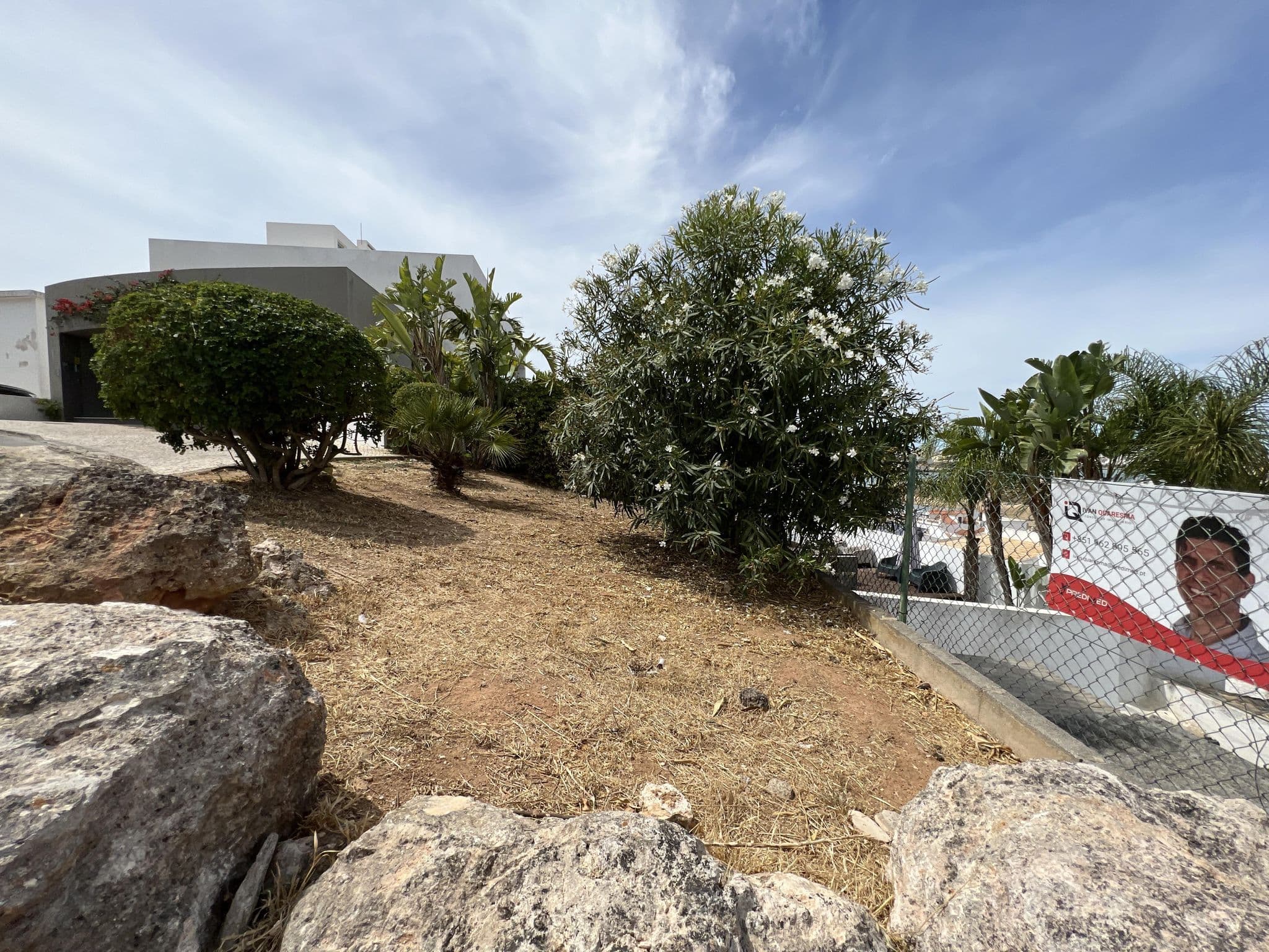 Street view near One2seven, Ferragudo — © twig (CC BY-SA · Mapillary)