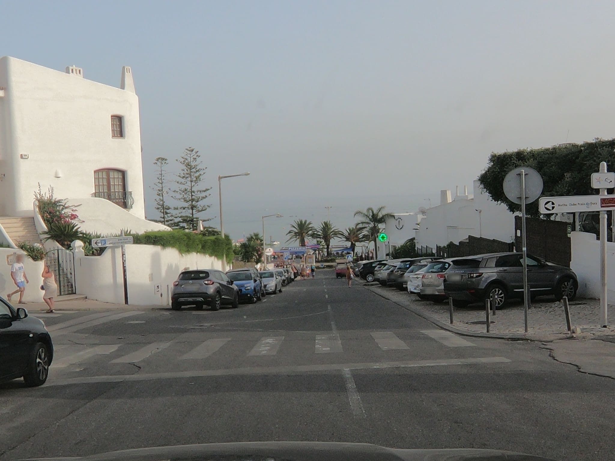 Street view near Apartamentos Soldoiro, Albufeira — © sanjorgepinho (CC BY-SA · Mapillary)