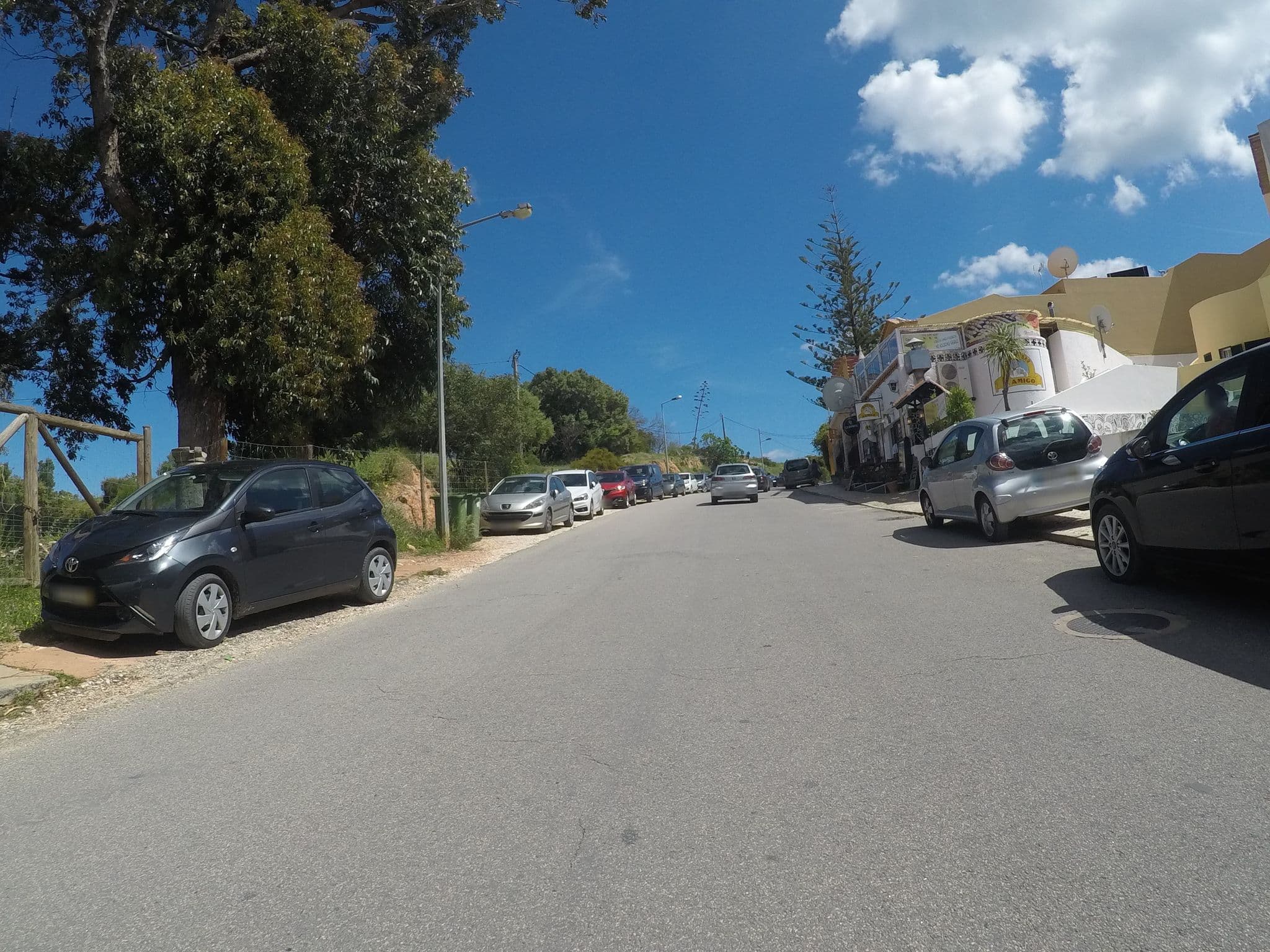 Street view near Big Chill Hostel, Porto de Mós — © chrisbeddow (CC BY-SA · Mapillary)