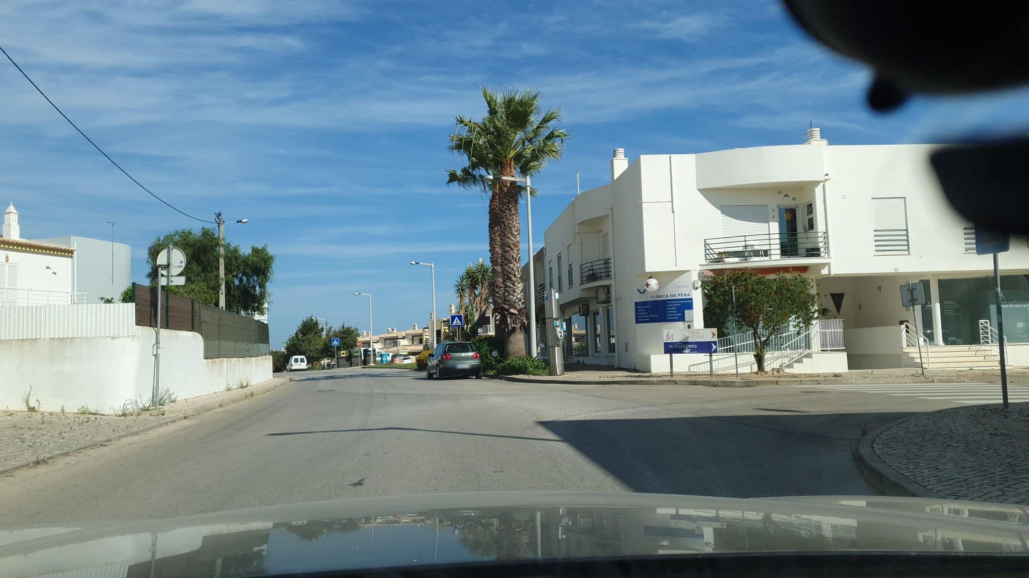 Street view near Villa Pera, Pêra — © Barreiros (CC BY-SA · Mapillary)