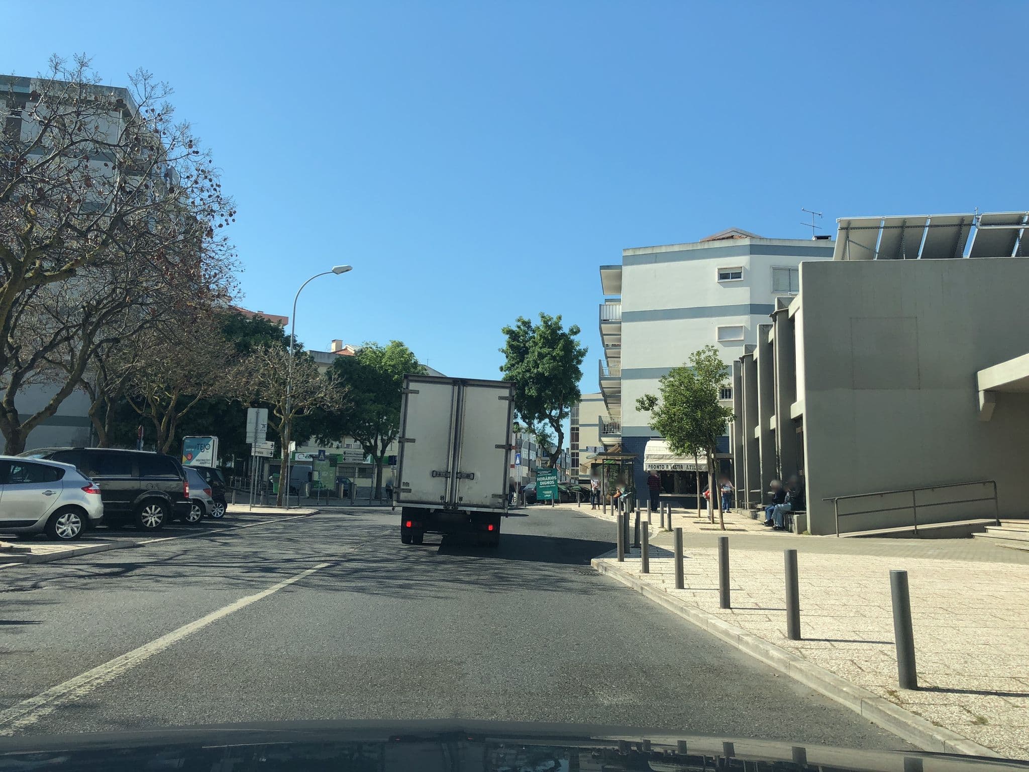 Street view near HLC - Engenharia e Gestão de Projectos, S.A., Queijas — © davipt (CC BY-SA · Mapillary)
