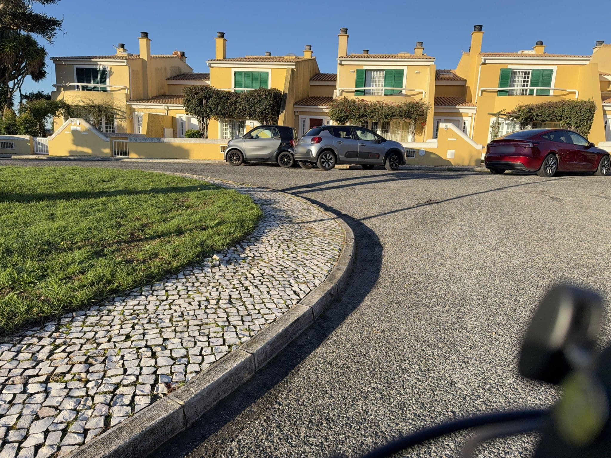 Street view near Guincho Beach Villa, Cobre — © RSTQ (CC BY-SA · Mapillary)