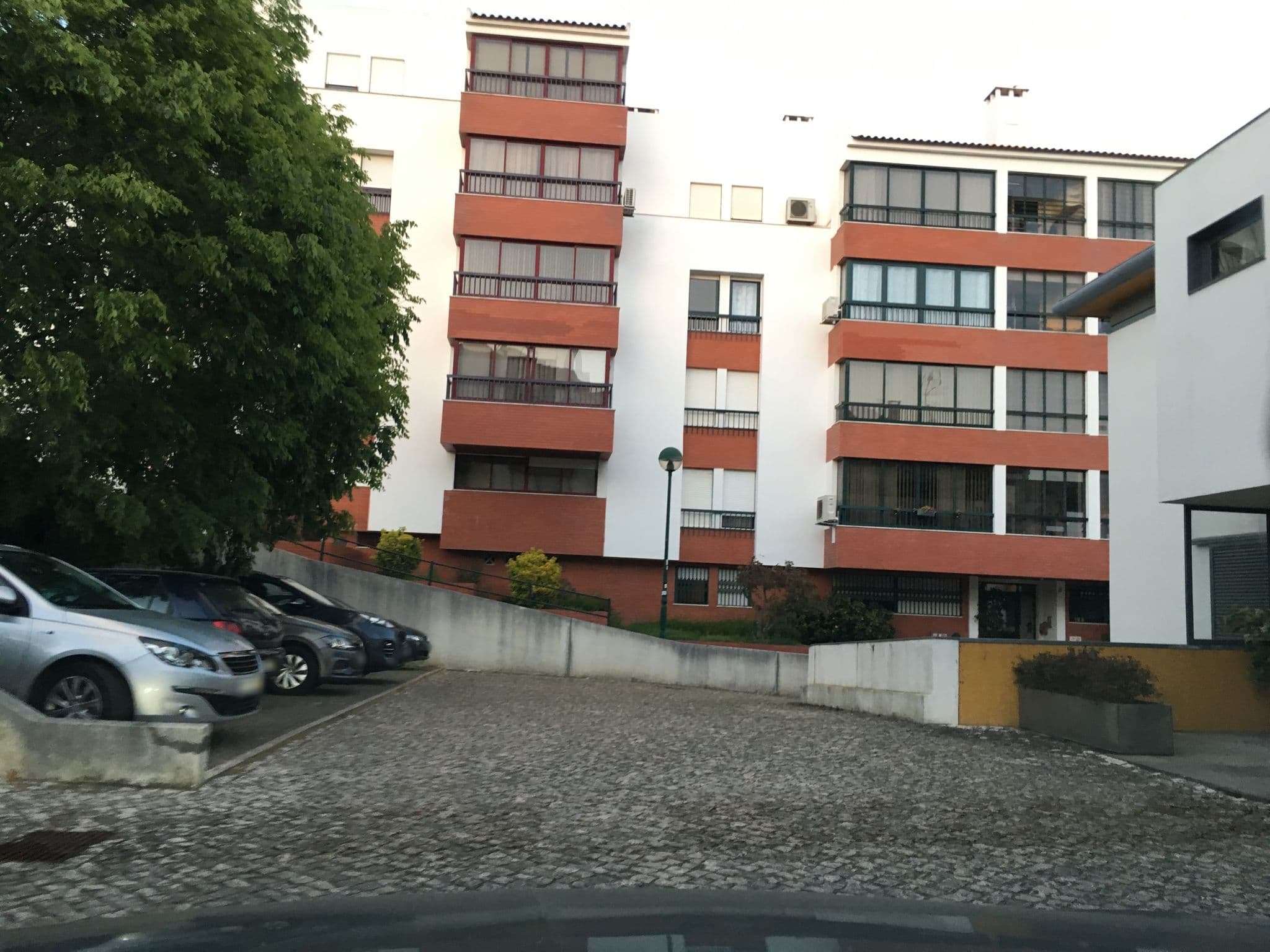 Street view near B&B Oeiras, Oeiras — © davipt (CC BY-SA · Mapillary)