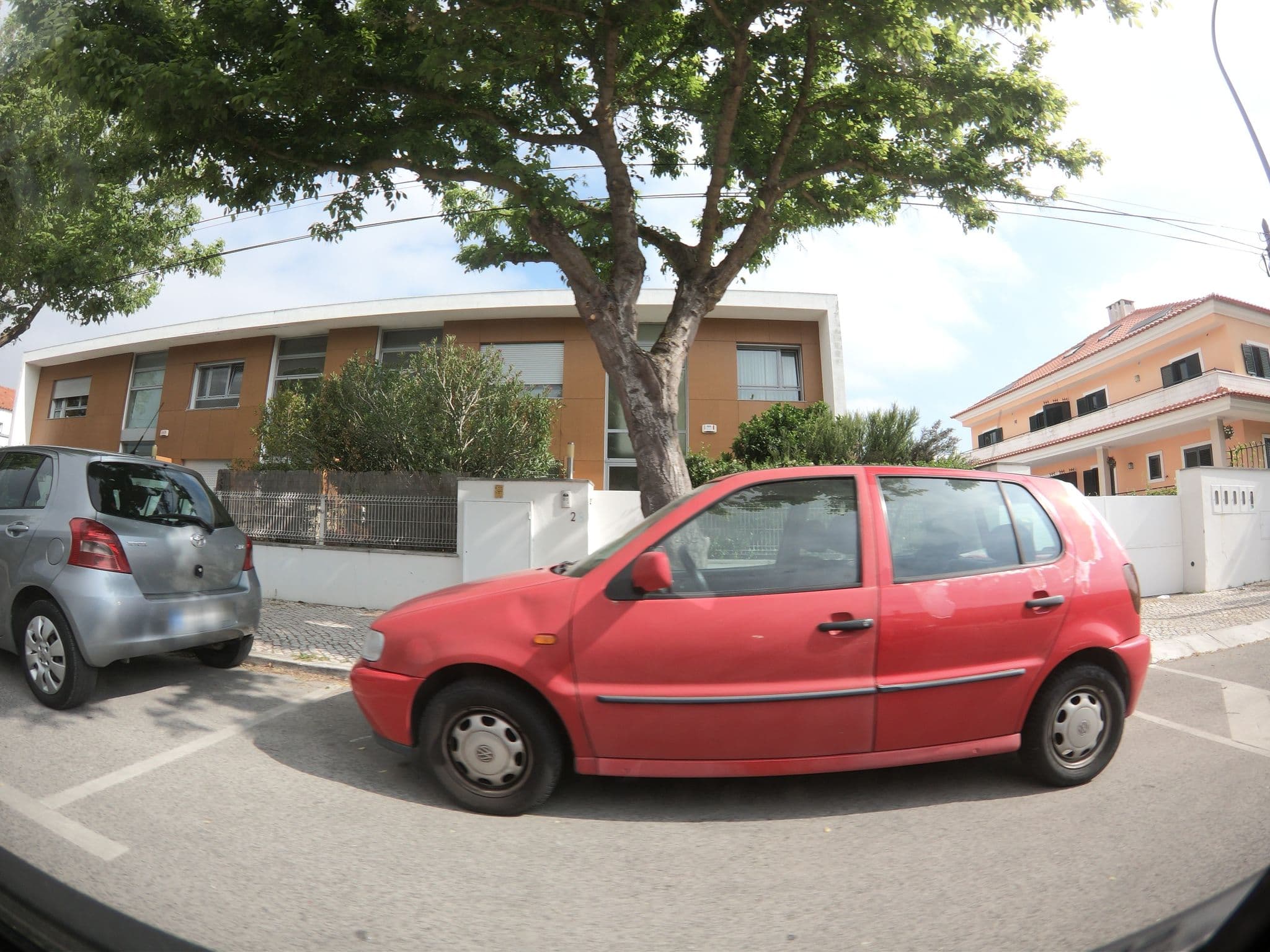 Street view near Z. AirBnb, Carcavelos — © davipt (CC BY-SA · Mapillary)
