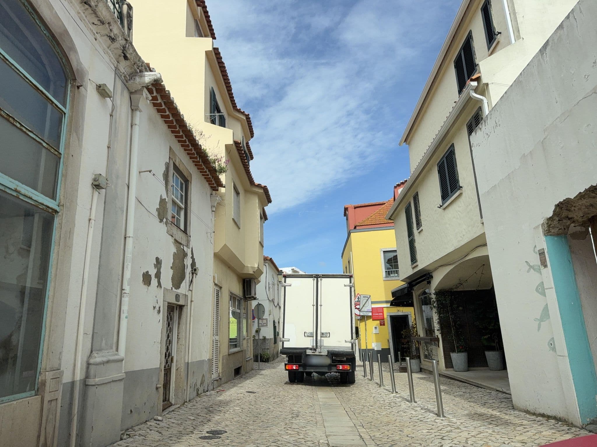 Street view near Cascais Twin Apartments, Cascais — © RSTQ (CC BY-SA · Mapillary)