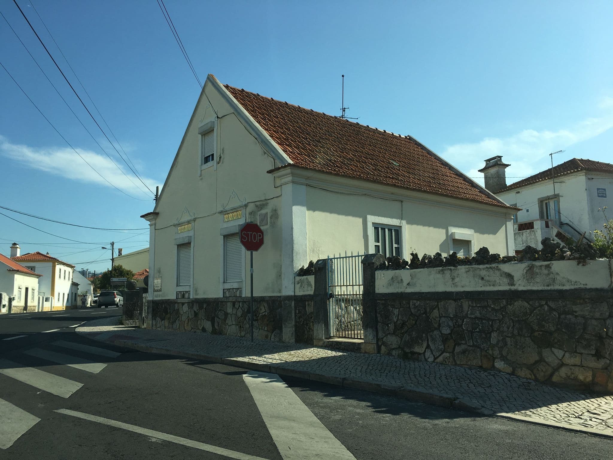 Street view near Cascais Floating Hotel, Alcabideche — © davipt (CC BY-SA · Mapillary)