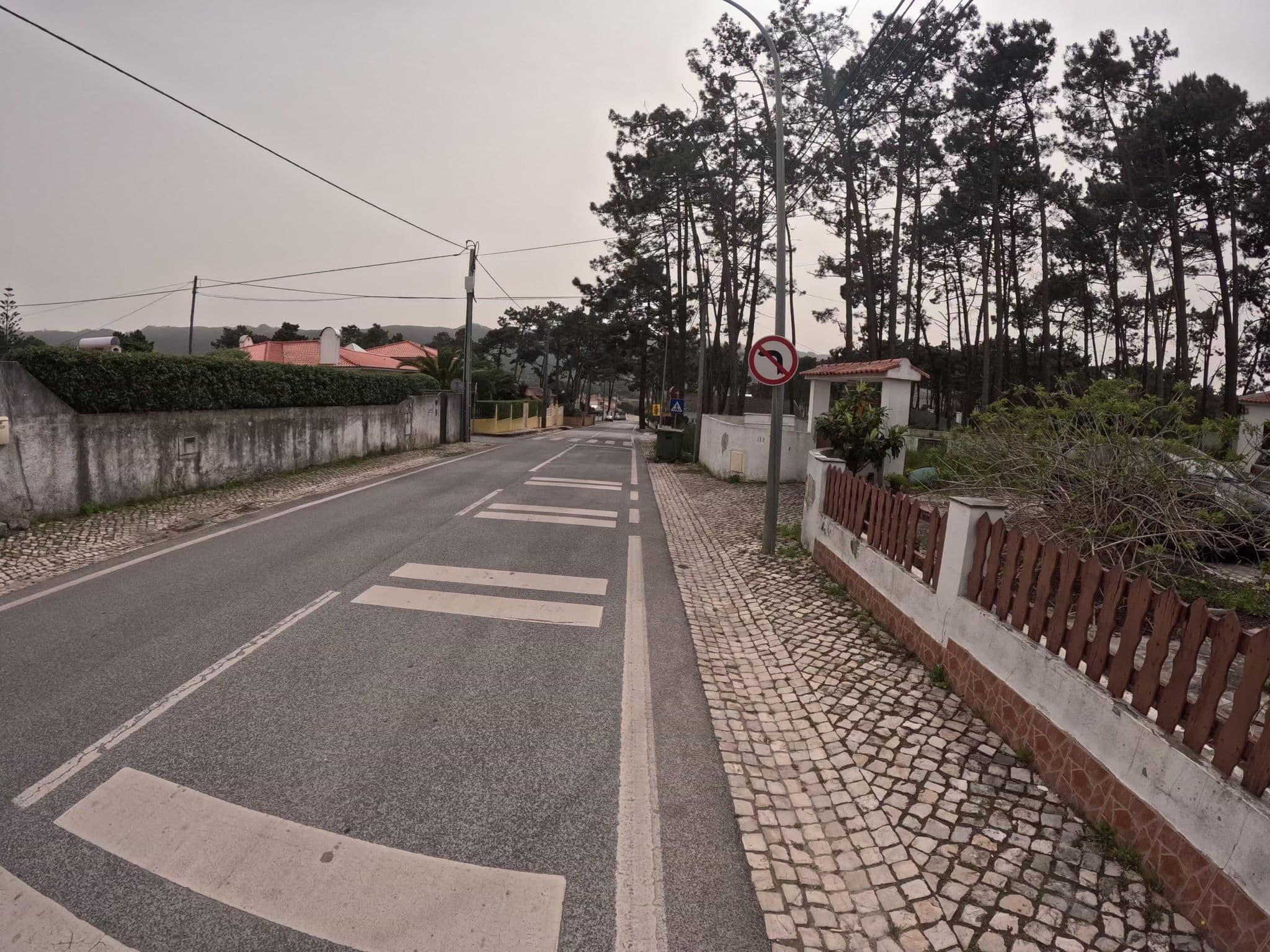 Street view near Aldeira Da Roca Hotel Sintra, Colares — © claudiop (CC BY-SA · Mapillary)