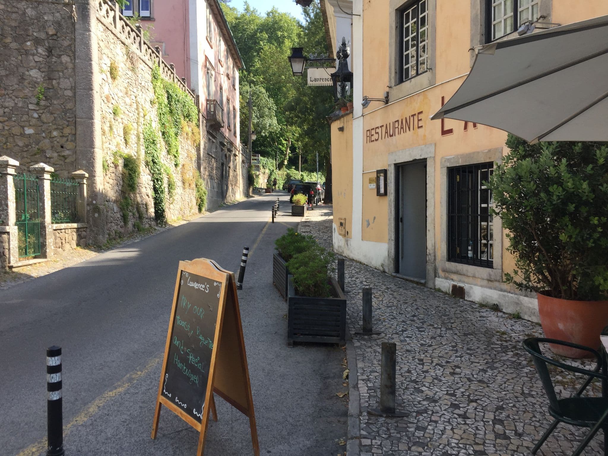 Street view near Palácio De Sintra Bed & Breakfast, Sintra — © nickp (CC BY-SA · Mapillary)