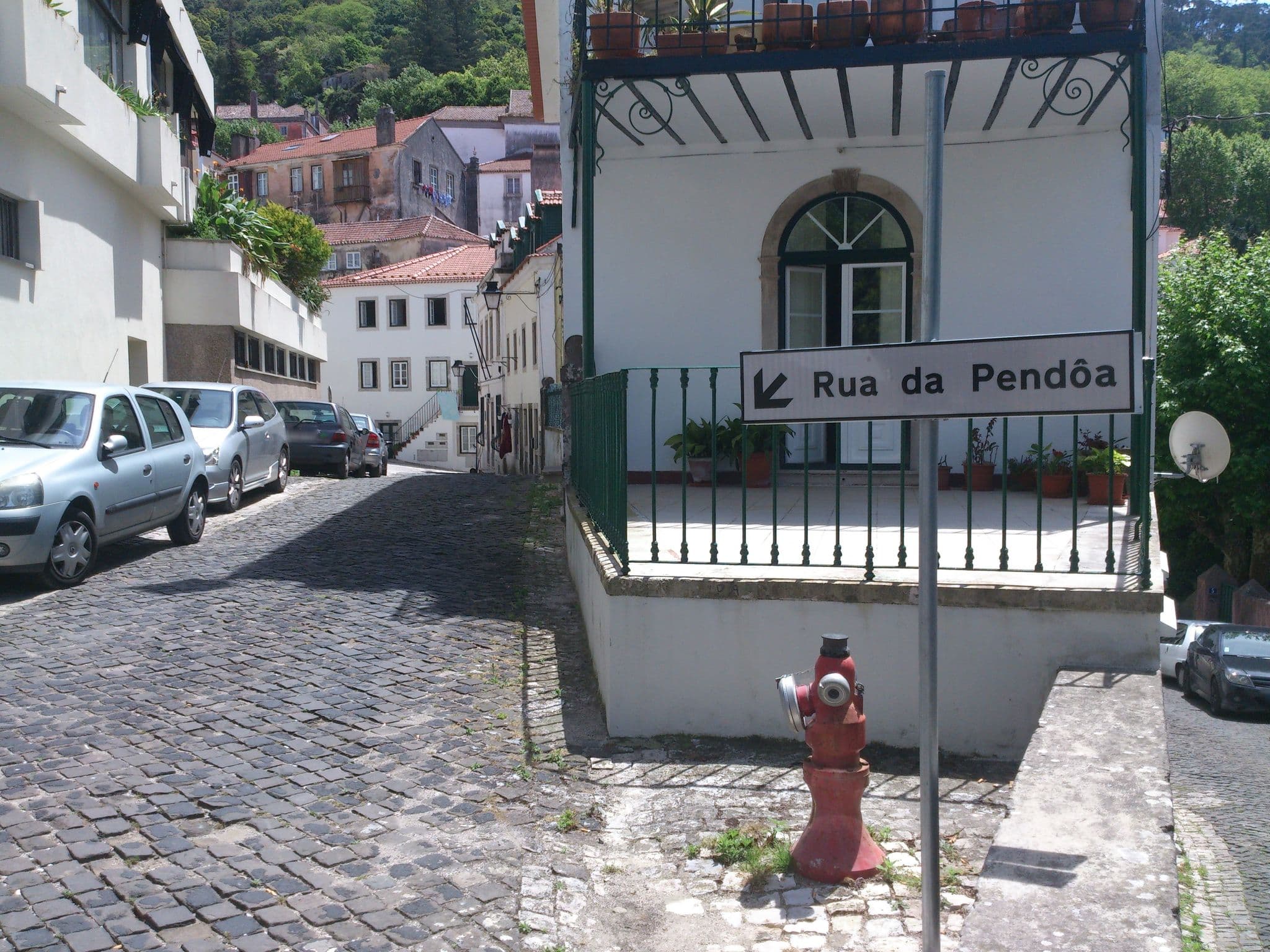 Street view near Hotel Tivoli Sintra, Sintra — © marcuscalabresus (CC BY-SA · Mapillary)