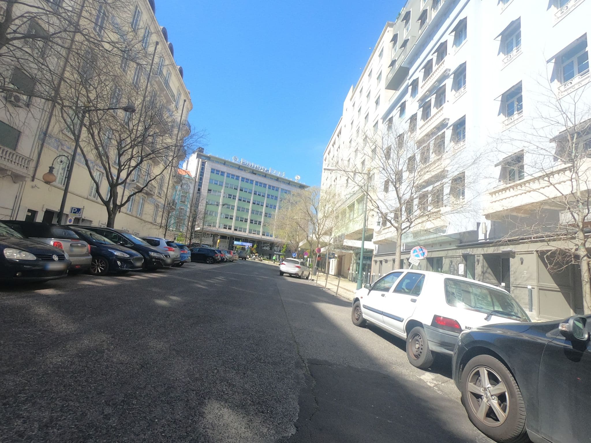 Street view near Hotel Aviz, Lisbon — © filohipo (CC BY-SA · Mapillary)